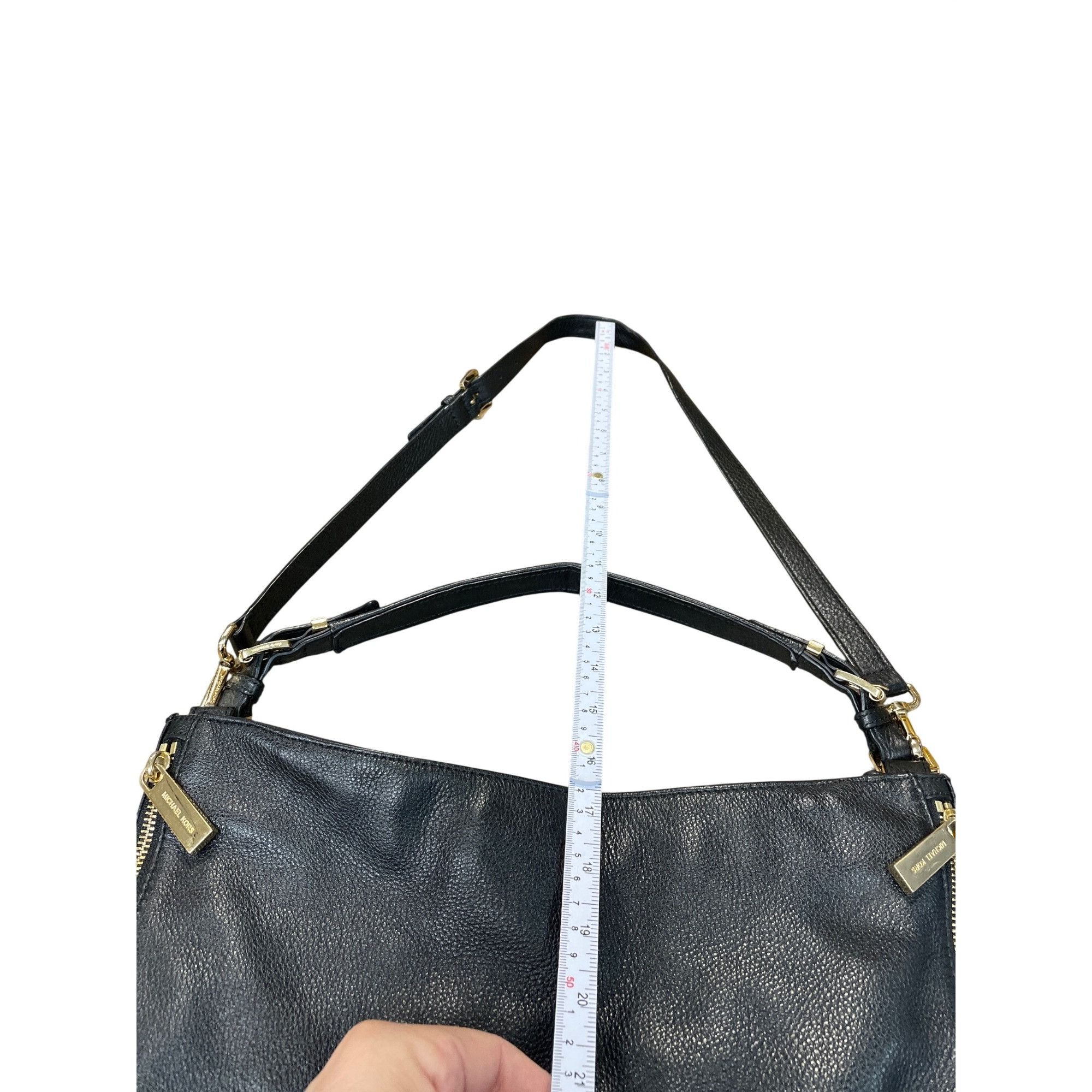 Michael Kors Michael Kors black leather pebbl;ed gold ware crossbody shou Size ONE SIZE - 2 Thumbnail