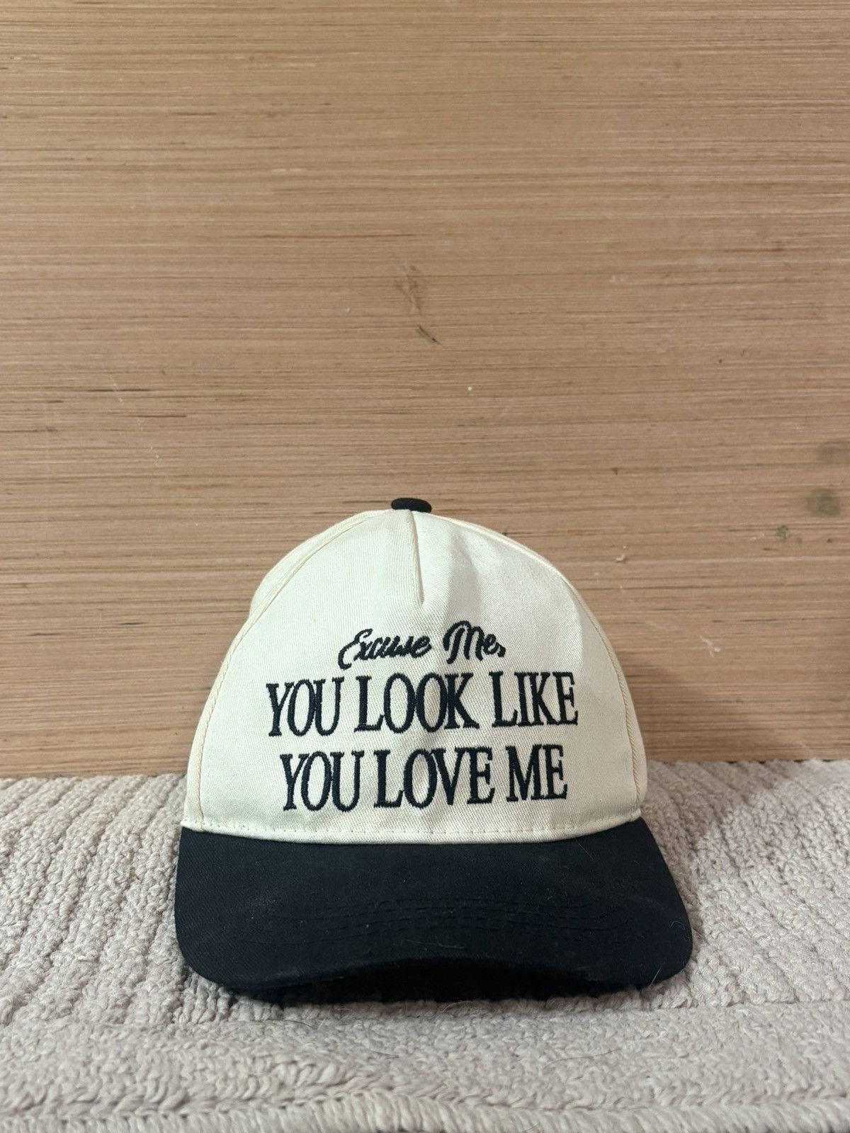 Vintage "IT LOOKS LIKE YOU LOVE ME" country song hat Size ONE SIZE - 1 Thumbnail