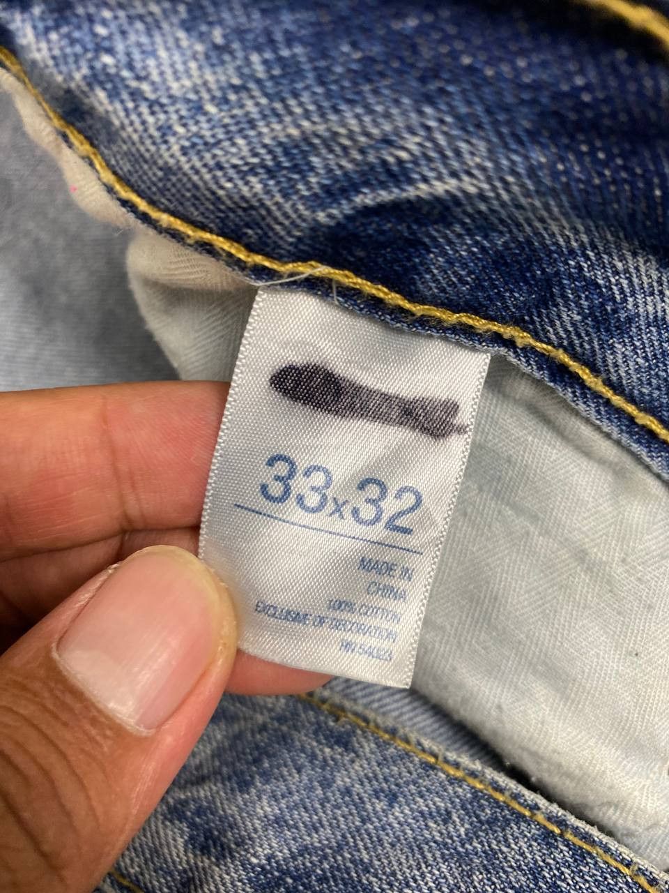 Old Navy old navy premium loose fit distressed denim Size US 37 - 12 Thumbnail