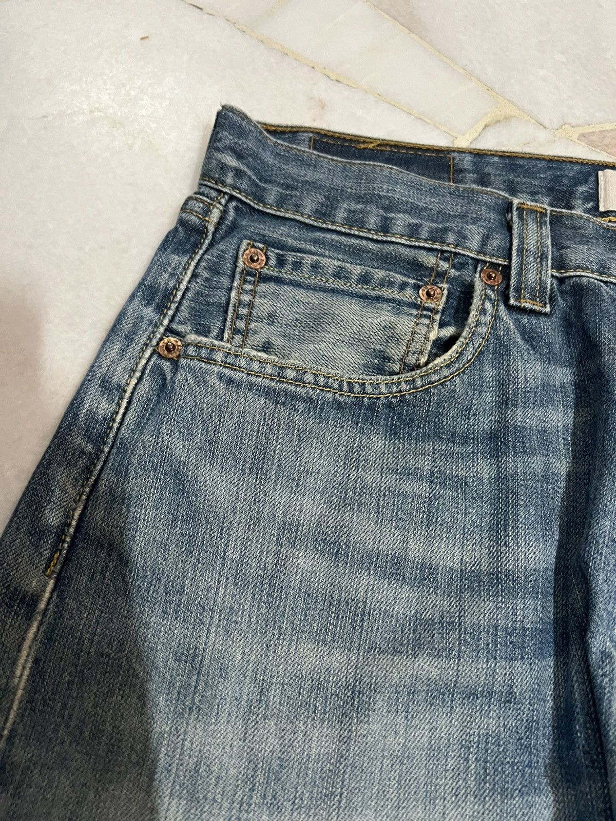 Levi's × Levi's Vintage Clothing VINTAGE LEVIS 501 DISTRESSED JEAN Size US 31 - 10 Thumbnail