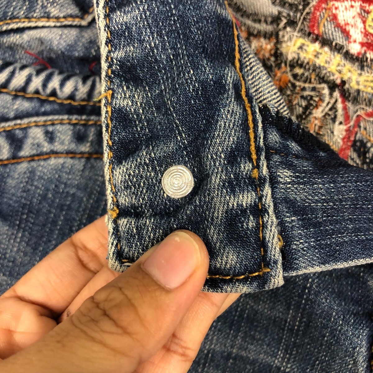 Japanese Brand ARY Denim “Angel Wing” Embroidered Back Graphic Jeans Size 28" / US 6 / IT 42 - 22 Thumbnail