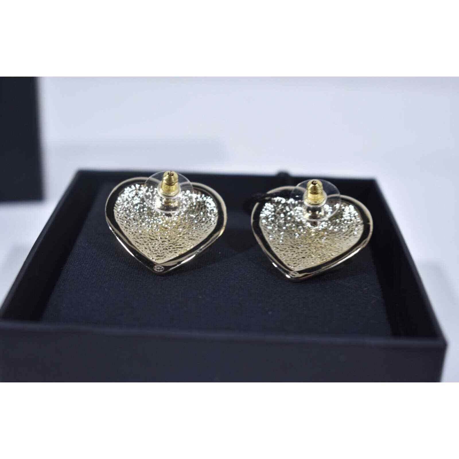 Chanel Chanel Gold Heart Turnlock Dangle Drop Statement Earring Size ONE SIZE - 11 Thumbnail