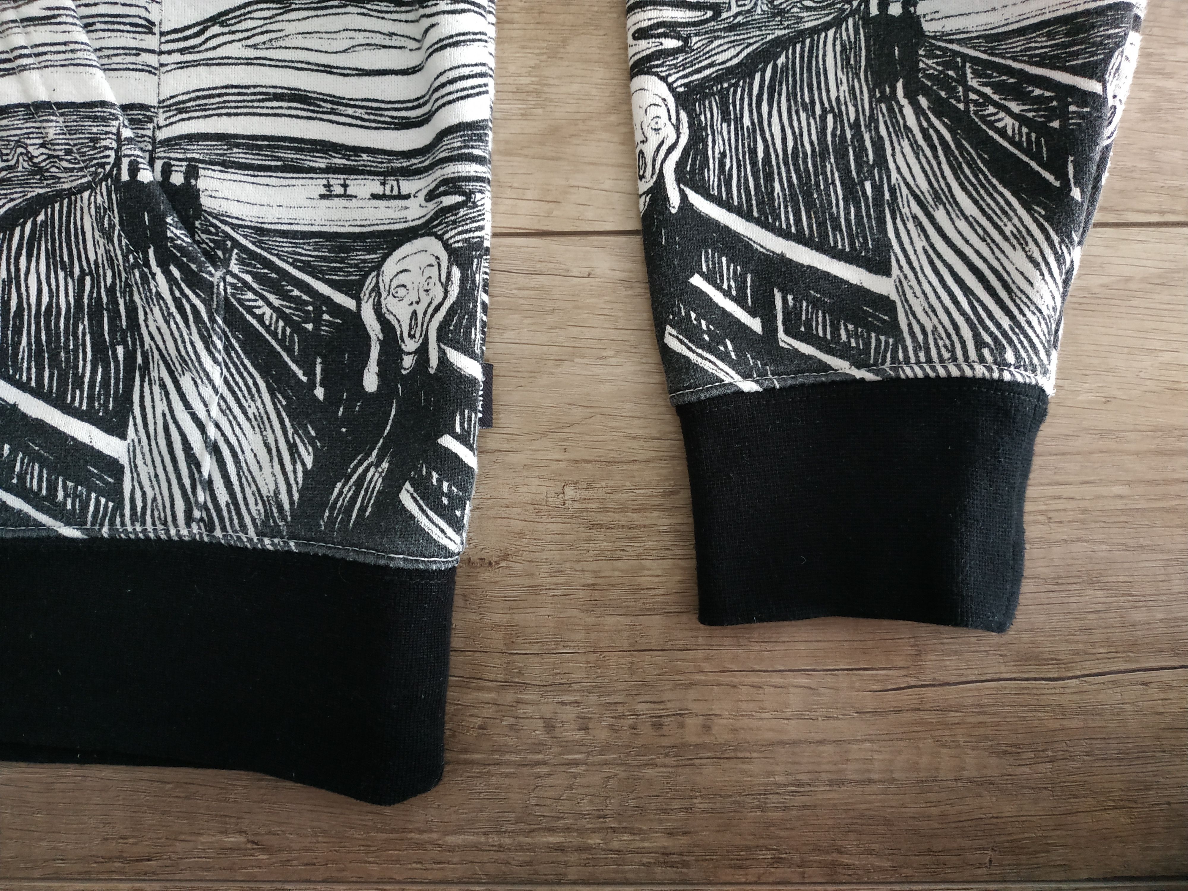 Vans Vans x MoMA Munch The Scream Men's Hoodie, s. SMALL, fit. M Size US M / EU 48-50 / 2 - 9 Thumbnail