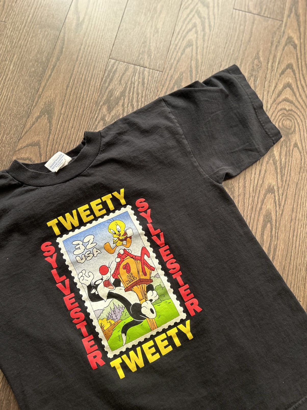 Vintage × Warner Bros Vintage 1997 Looney Tunes Rare Postal Service Edition Size US S / EU 44-46 / 1 - 1 Thumbnail
