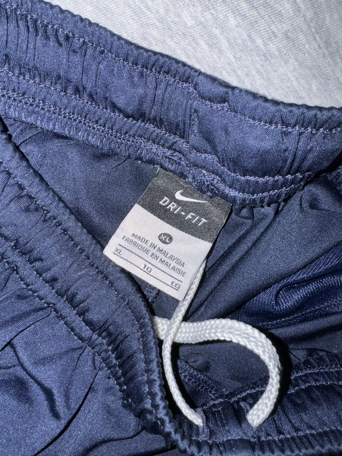 Nike Nike Shorts Size US 34 / EU 50 - 2 Thumbnail