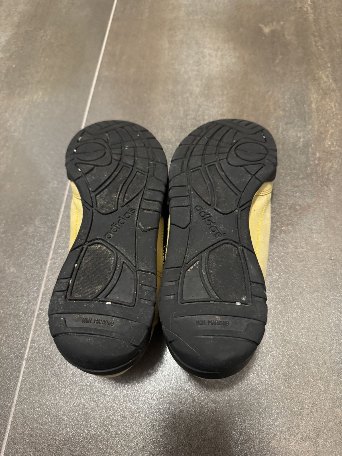 Adidas Leather Adidas x Dikembe Mutombo low lifestyle trainers Size US 8 / EU 41 - 10 Thumbnail