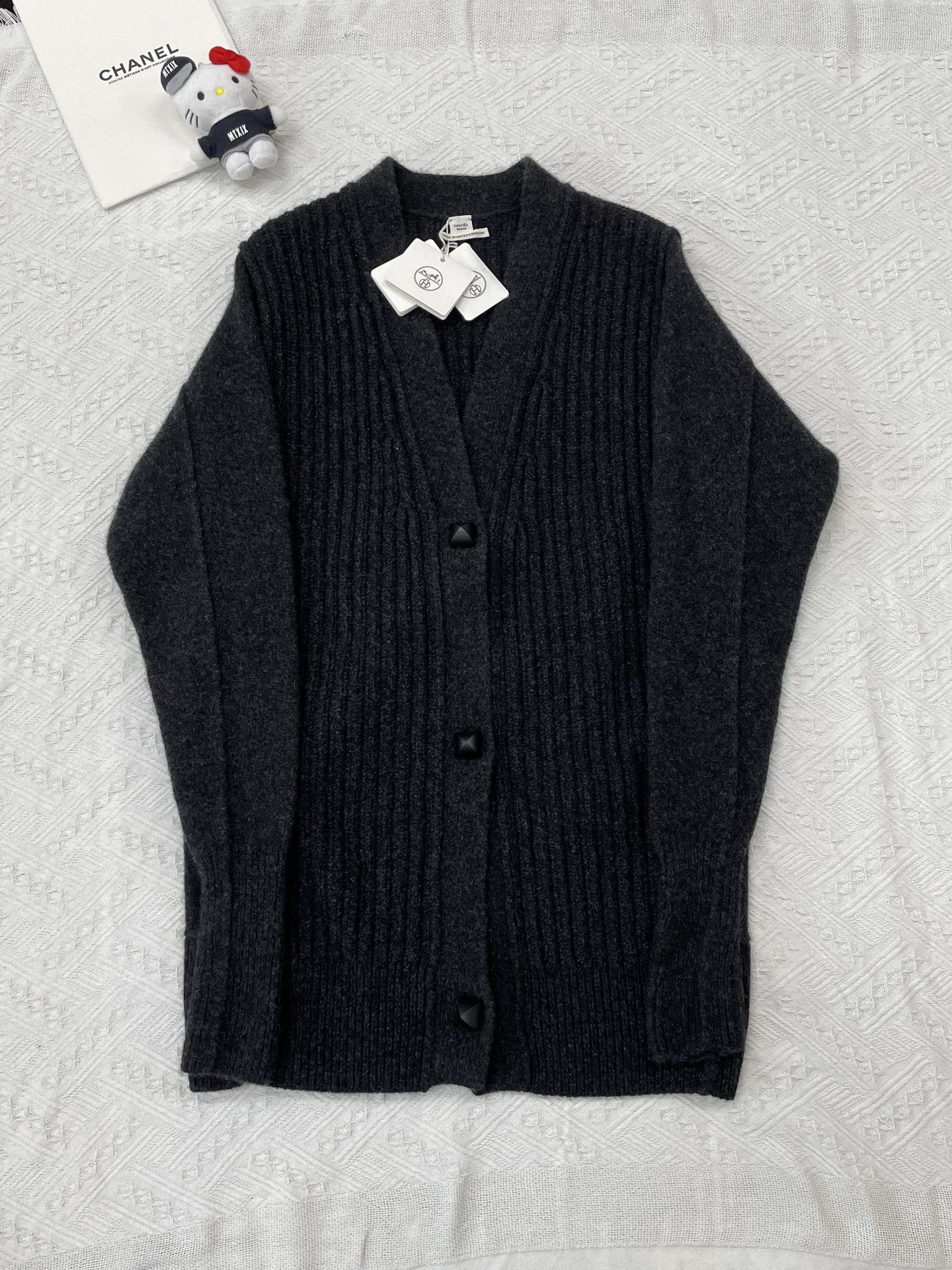 Hermes Hermes Cardigan Women's Size 34 New with Tags Size XS / US 0-2 / IT 36-38 - 1 Thumbnail