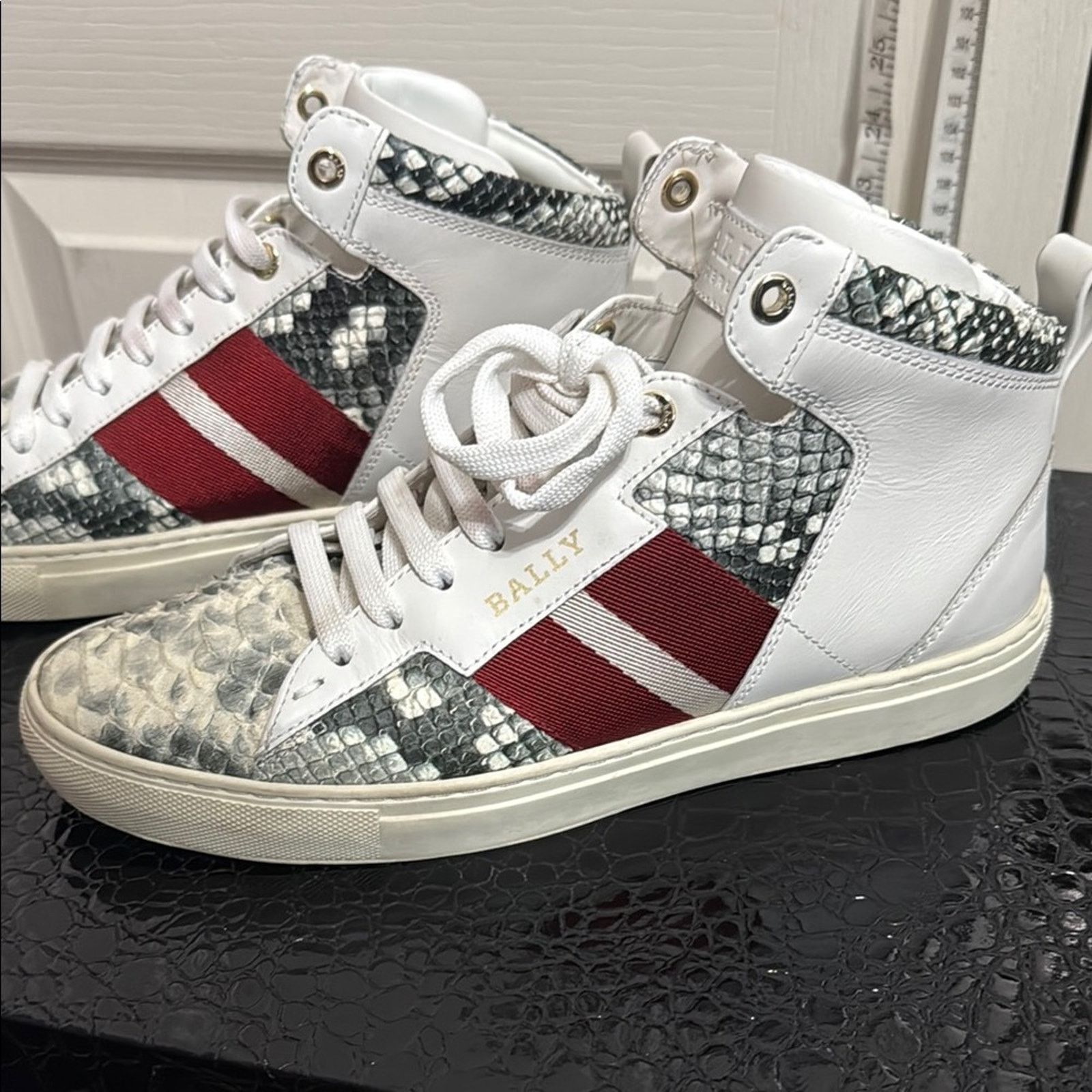 Bally Bally Hedern Snake Embossed White Leather High Top Sneakers Size US 9 / EU 42 - 3 Thumbnail