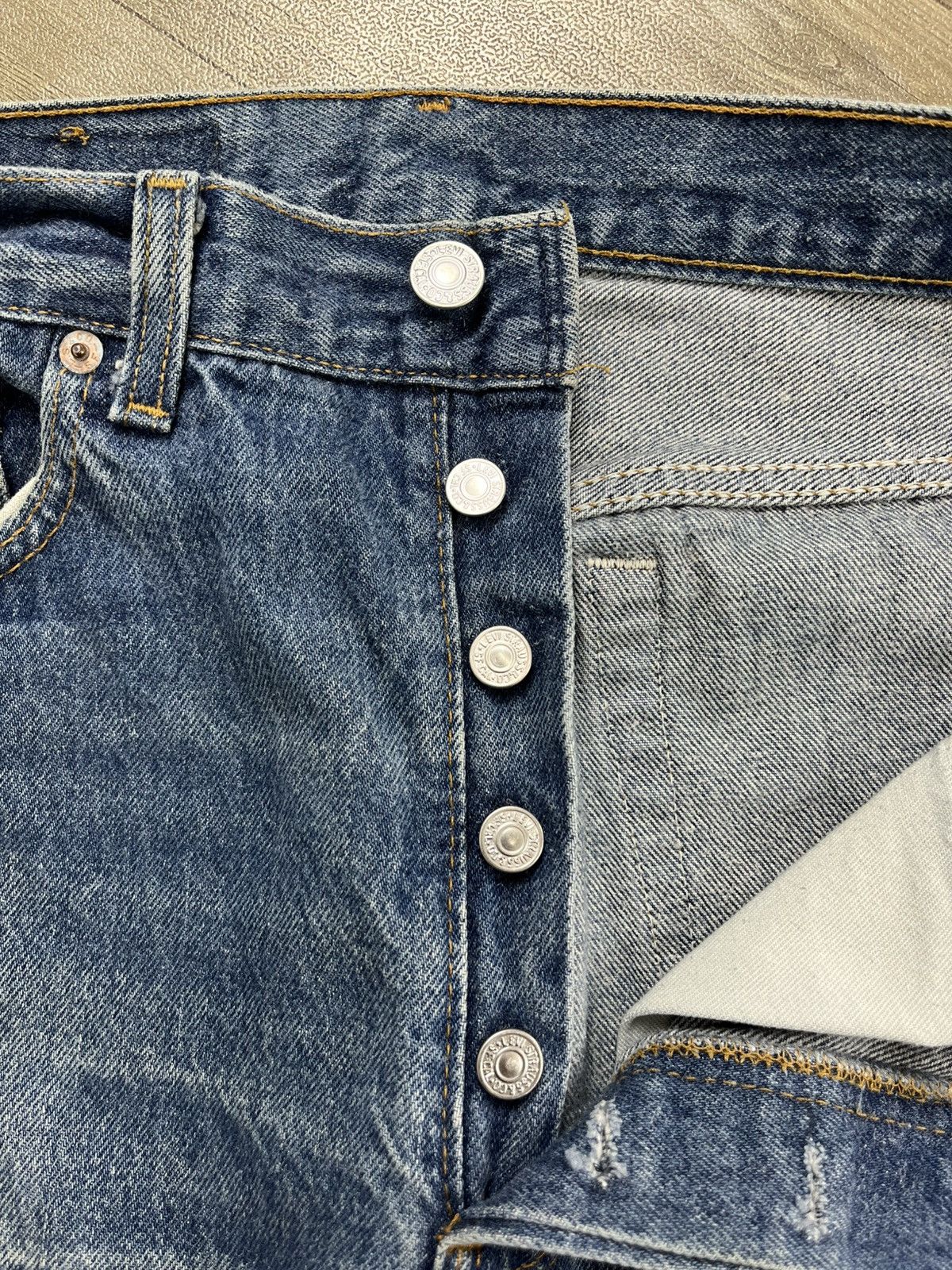 Levi's Vintage Clothing 🇺🇸1990s Vintage Levis 501 33x34 Straight Leg Blue Jeans Size US 33 - 9 Thumbnail
