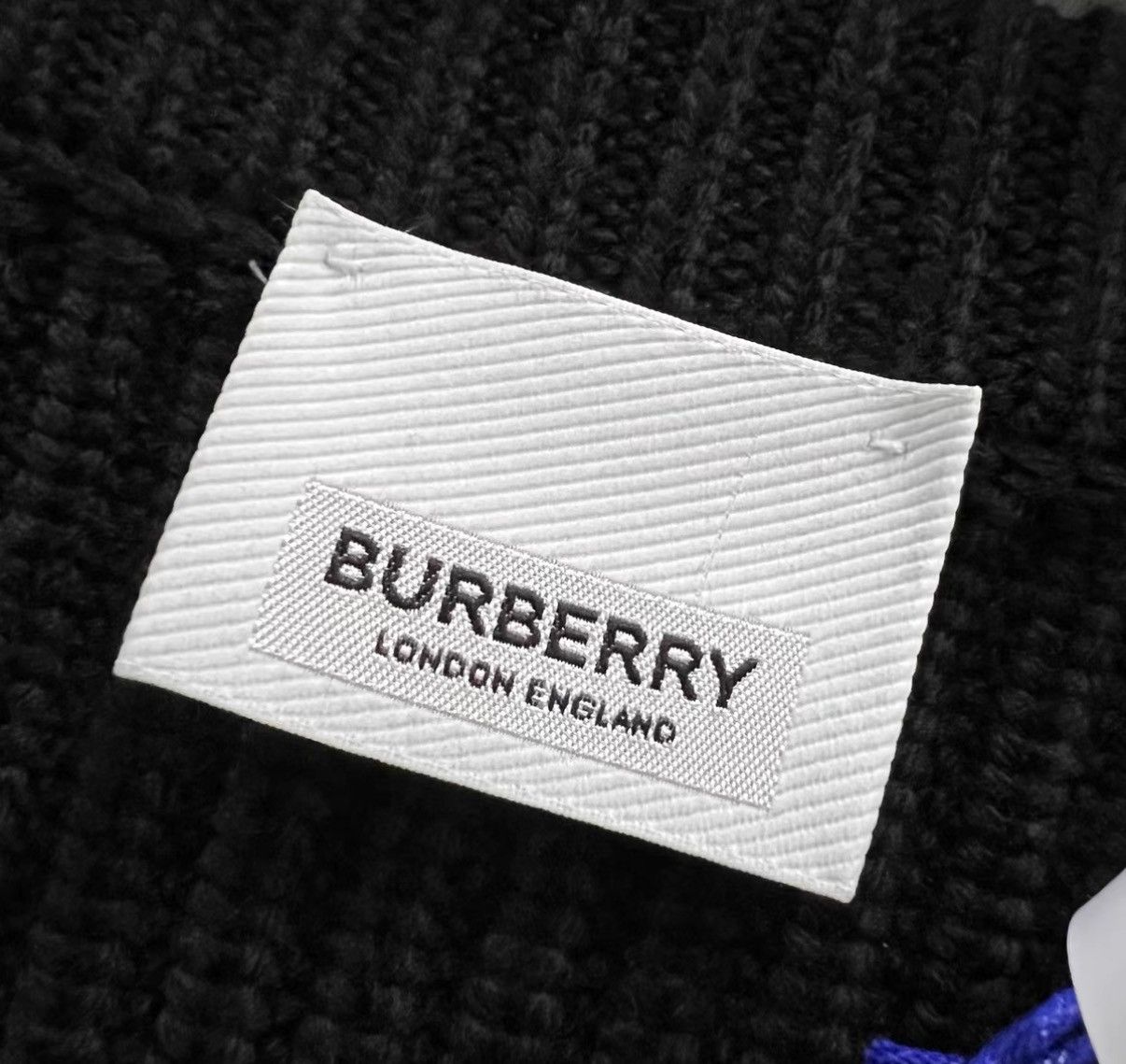 Burberry Burberry Black Triangle Cut-out Knit Sweater J41 Size US S / EU 44-46 / 1 - 4 Thumbnail