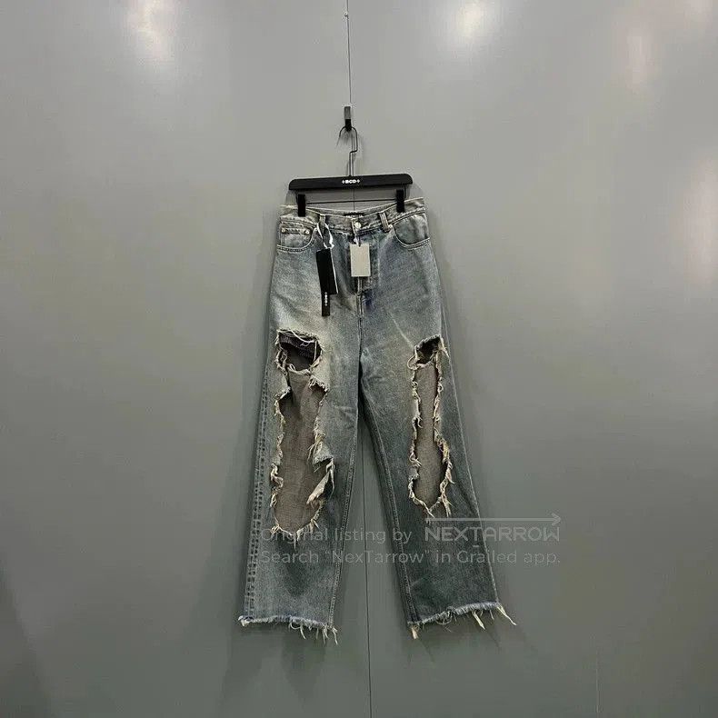 Balenciaga Balenciaga Distressed Denim Jeans. Size US 26 / EU 42 - 1 Thumbnail