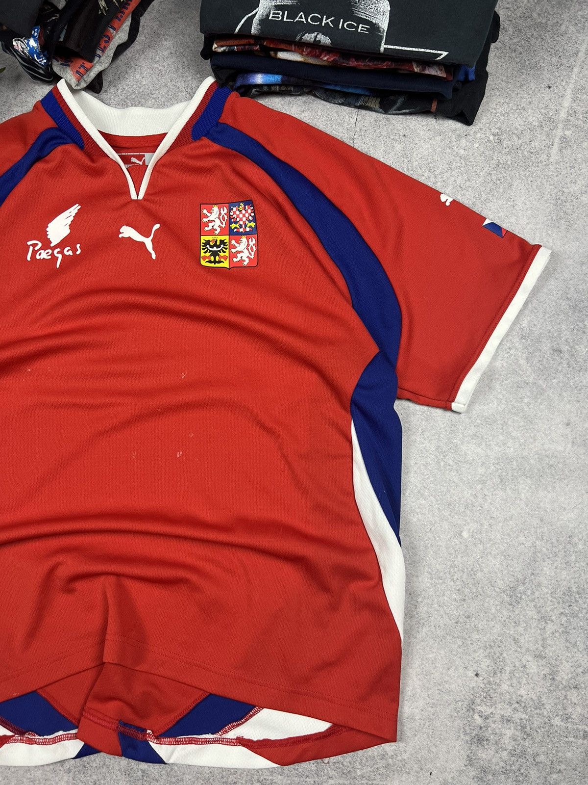 Puma Vintage Puma Czech Republic 2000s Soccer Blokcore Y2K Jersey Size US L / EU 52-54 / 3 - 3 Thumbnail