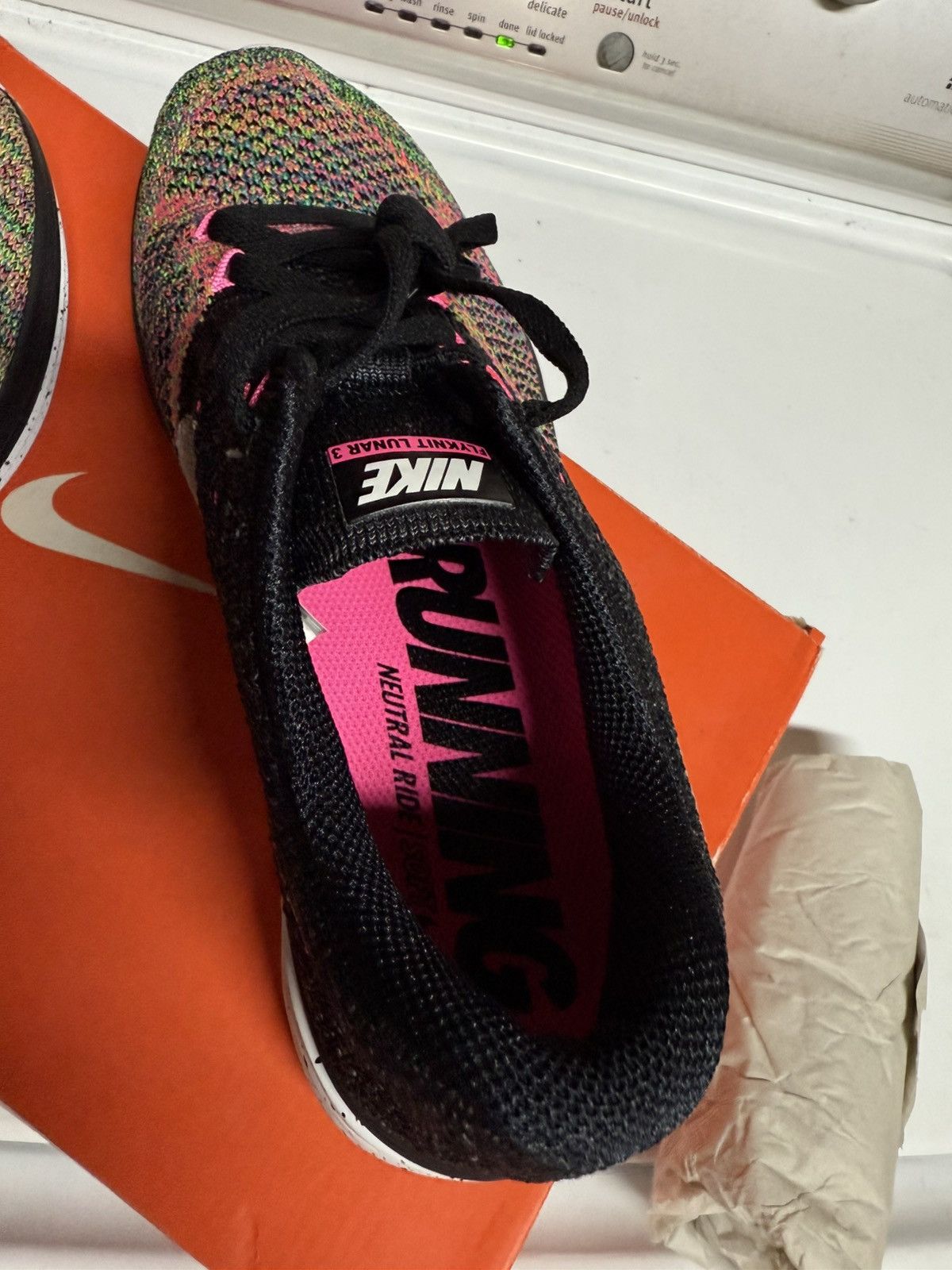 Nike Nike Flyknit Lunar 3 Pink Womens 10 Size US 10 / IT 40 - 8 Thumbnail