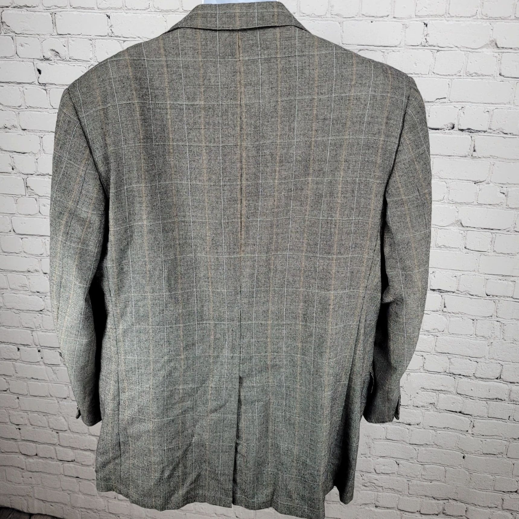 Neiman Marcus VINTAGE Neiman Marcus Oxxford Clothes Men Blazer Size 46L Wool Check Pattern Business Casual Formal Size 46R - 2 Thumbnail