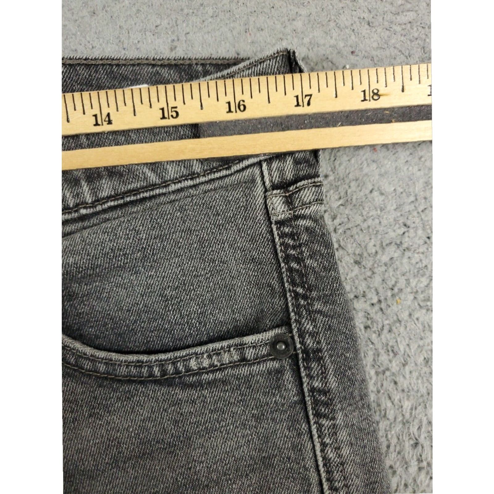 Lucky Brand Lucky Brand Womens Gray Straight Crop Jeans Size 12/31 34x26 Regular Fit Size 34" / US 12 / IT 48 - 4 Thumbnail