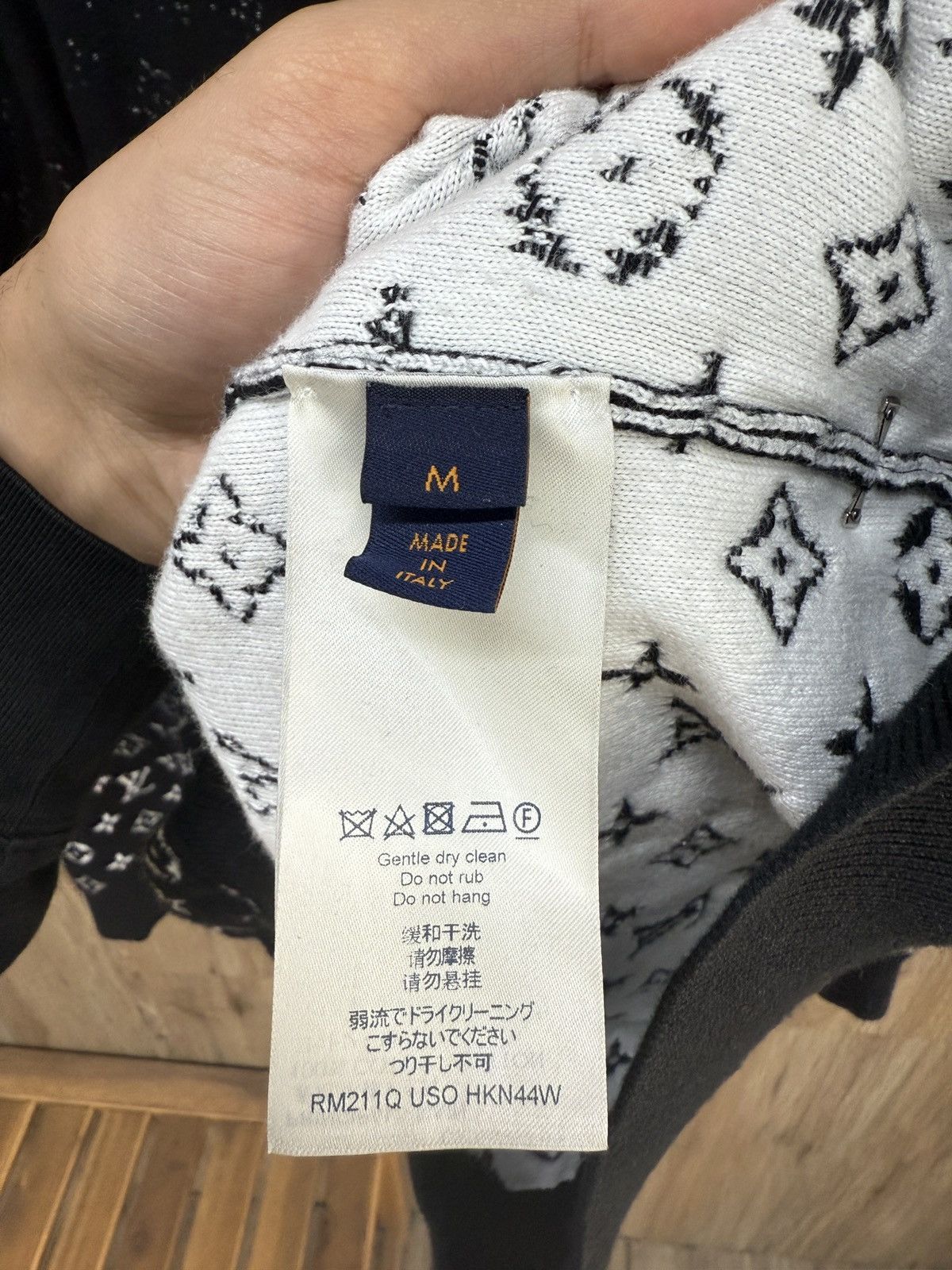 Louis Vuitton Louis Vuitton Monogram Crewneck Size US M / EU 48-50 / 2 - 6 Thumbnail