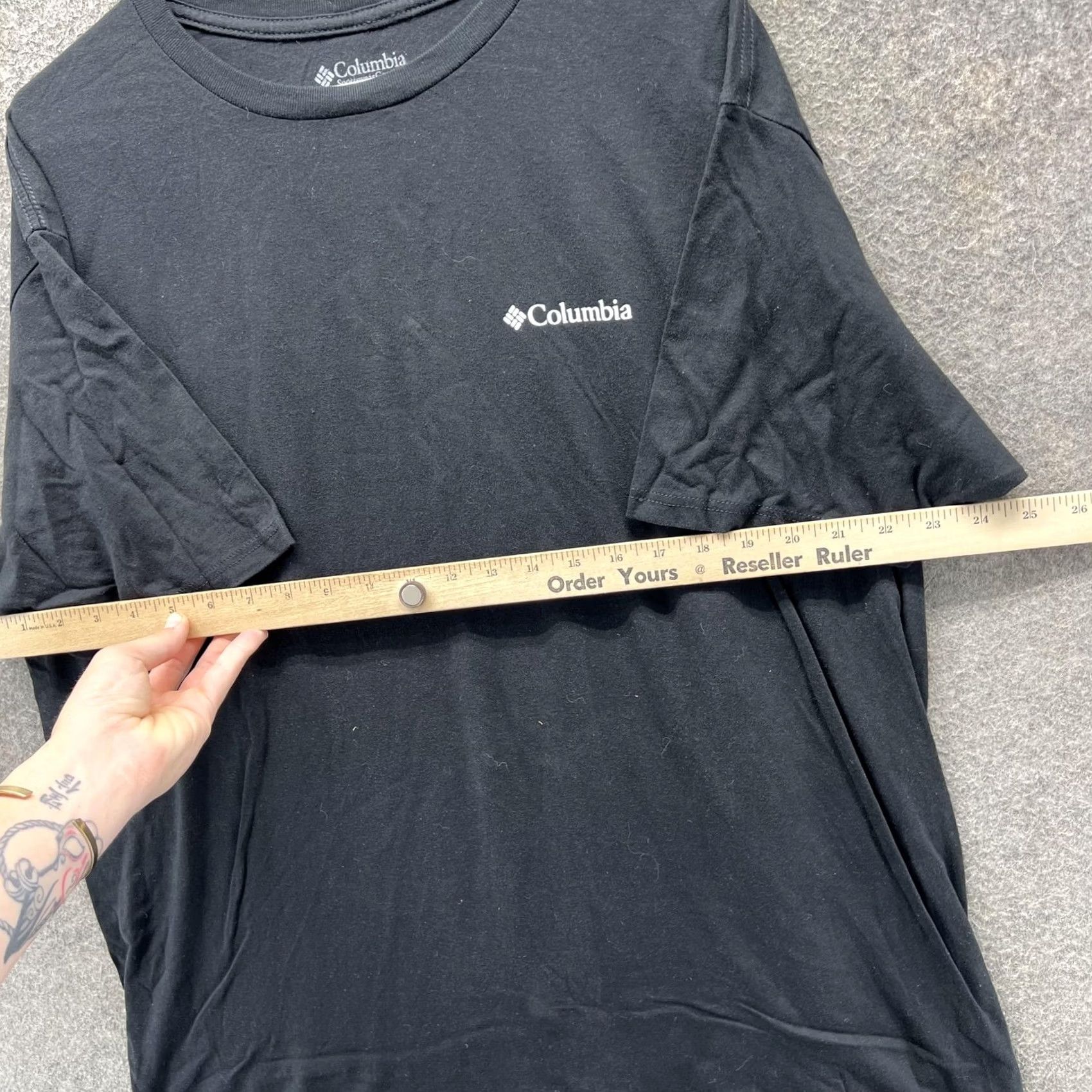 Rainbow Columbia Shirt Mens XL Black Mountain Rainbow Back Graphic Tee Outdoor Nature Crew Neck Short Sleeve Size US XL / EU 56 / 4 - 7 Thumbnail
