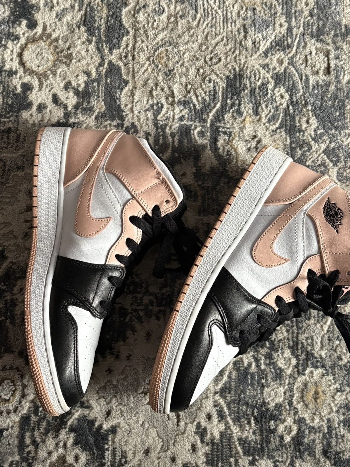 Jordan Brand Jordan 1 mid arctic orange black toe Size US 6.5 / IT 36.5 - 3 Thumbnail