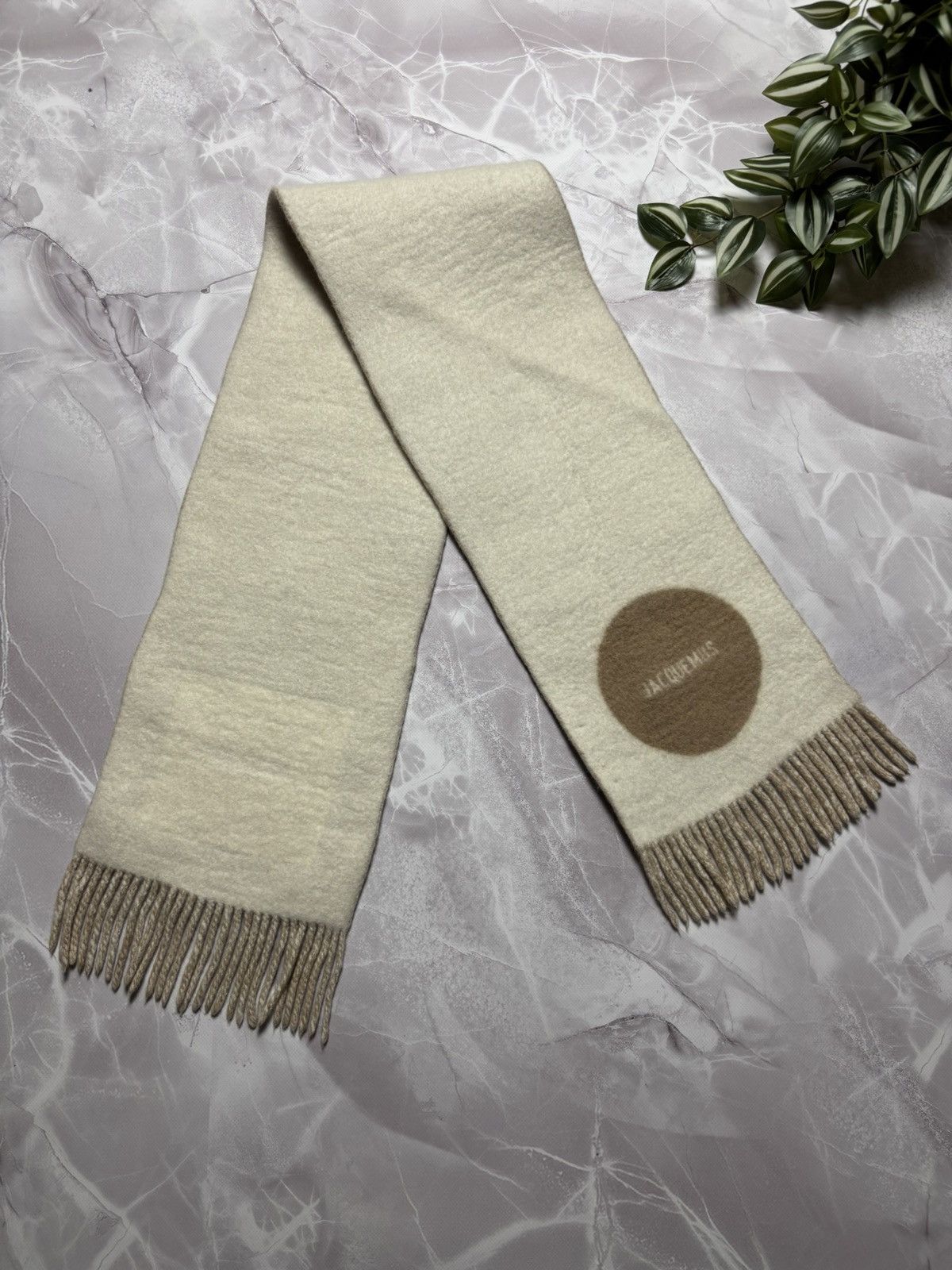Jacquemus JACQUEMUS Rond Carre Scarf in Beige Size ONE SIZE - 2 Thumbnail