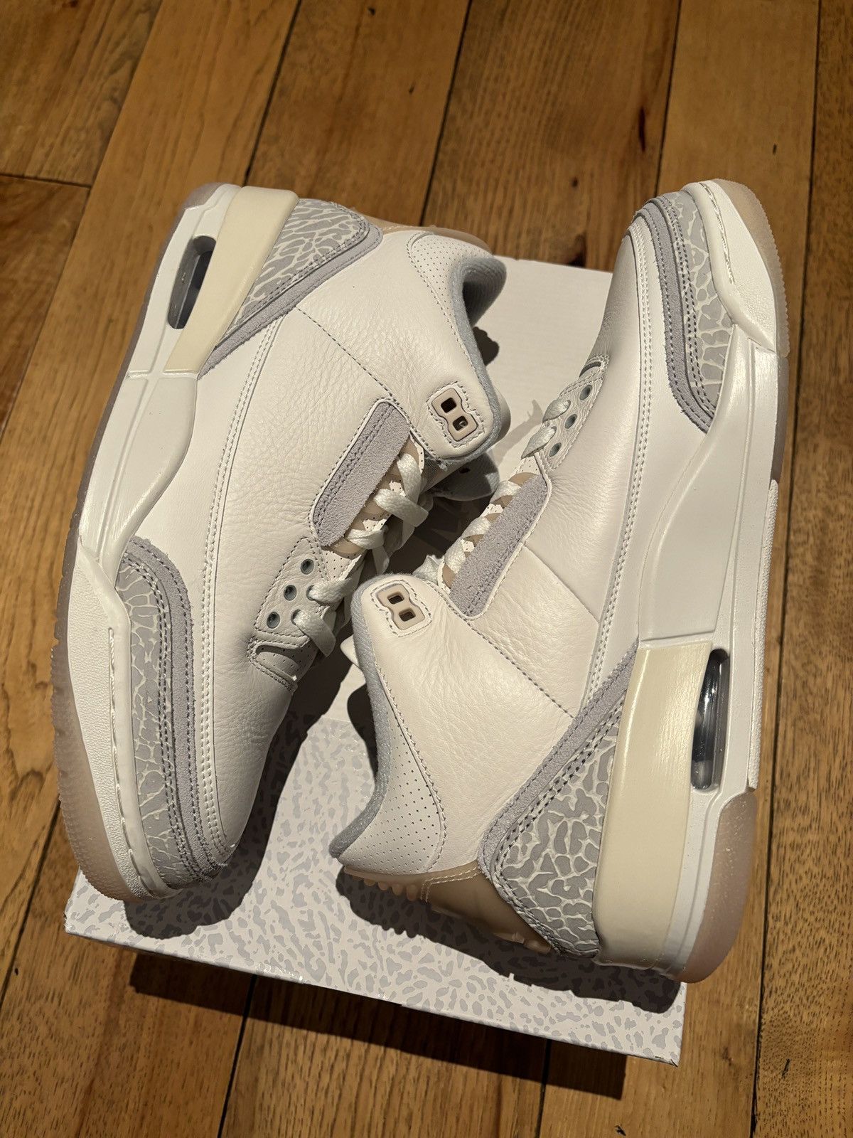 Jordan Brand × Nike Jordan 3 Craft Ivory Size US 9 / EU 42 - 2 Thumbnail