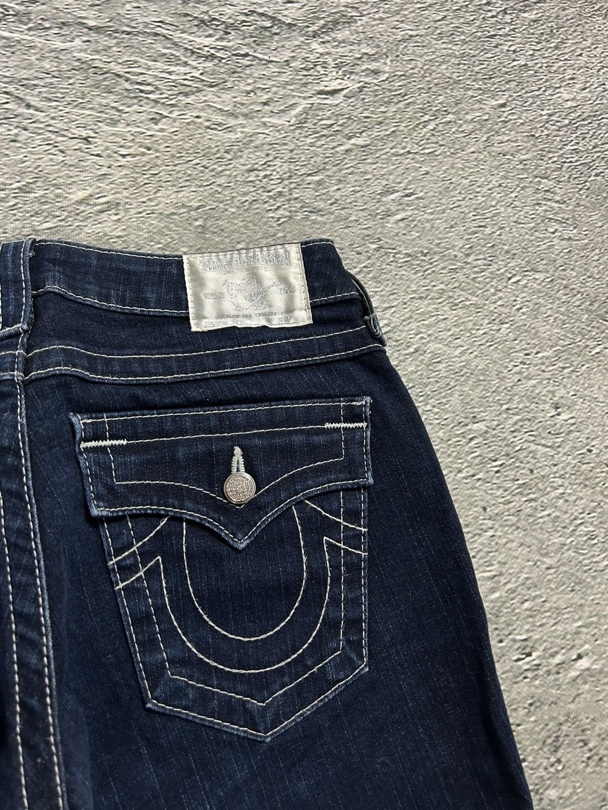 True Religion True Religion jeans slim white rhinestones vintage blue Size 27" / US 4 / IT 40 - 2 Thumbnail