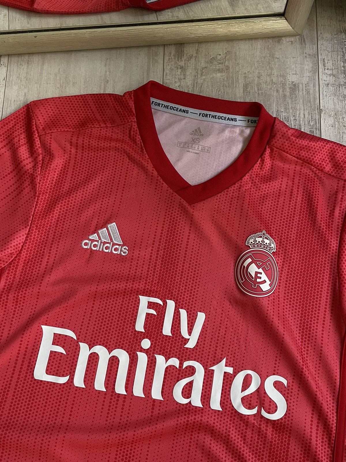 Adidas Adidas x Parley Real Madrid 2018 Football Shirt Jersey RARE Size US XS / EU 42 / 0 - 2 Thumbnail