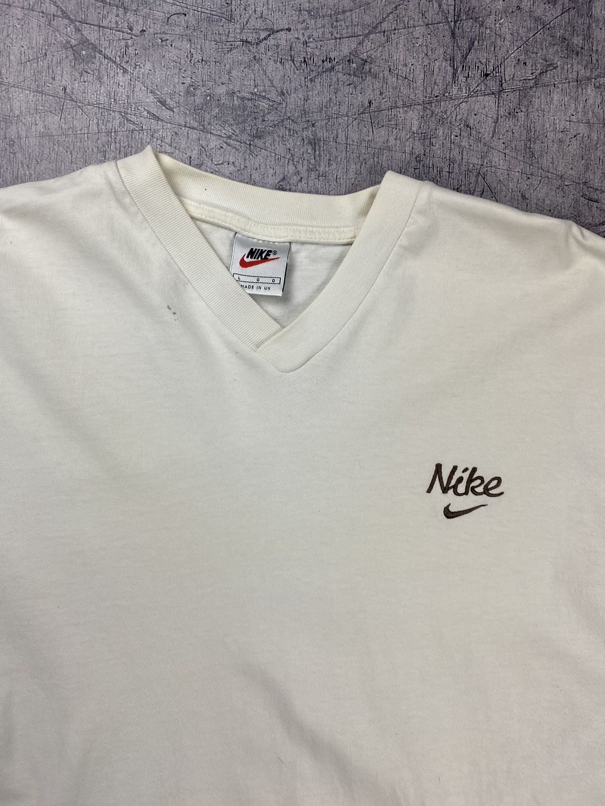 Nike × Vintage Vintage Nike Logo Minimal Swoosh Tee Size L Size US L / EU 52-54 / 3 - 5 Thumbnail