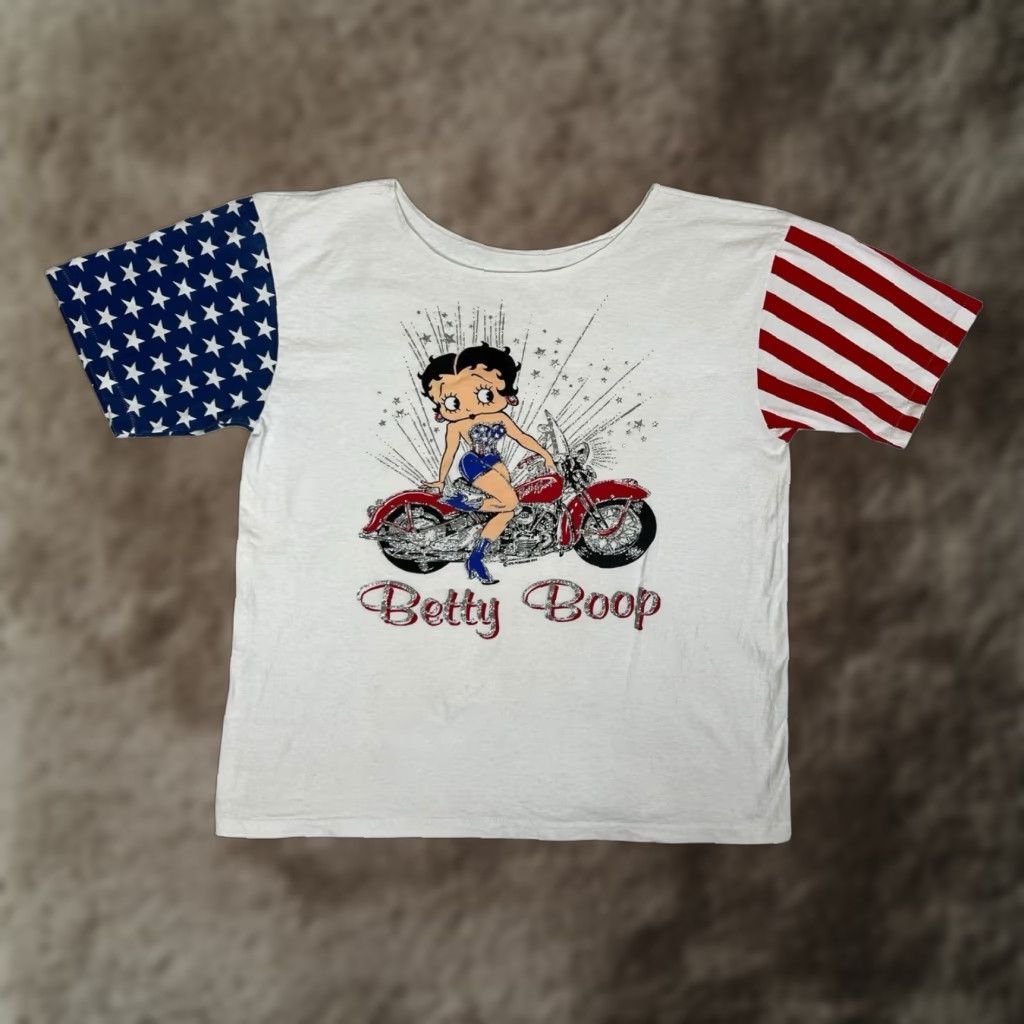 Vintage VINTAGE 1994 Betty Boop Motorcycle American Flag T-Shirt Women’s XL Fleischer White Short Sleeve Women Size XL / US 12-14 / IT 48-50 - 1 Thumbnail