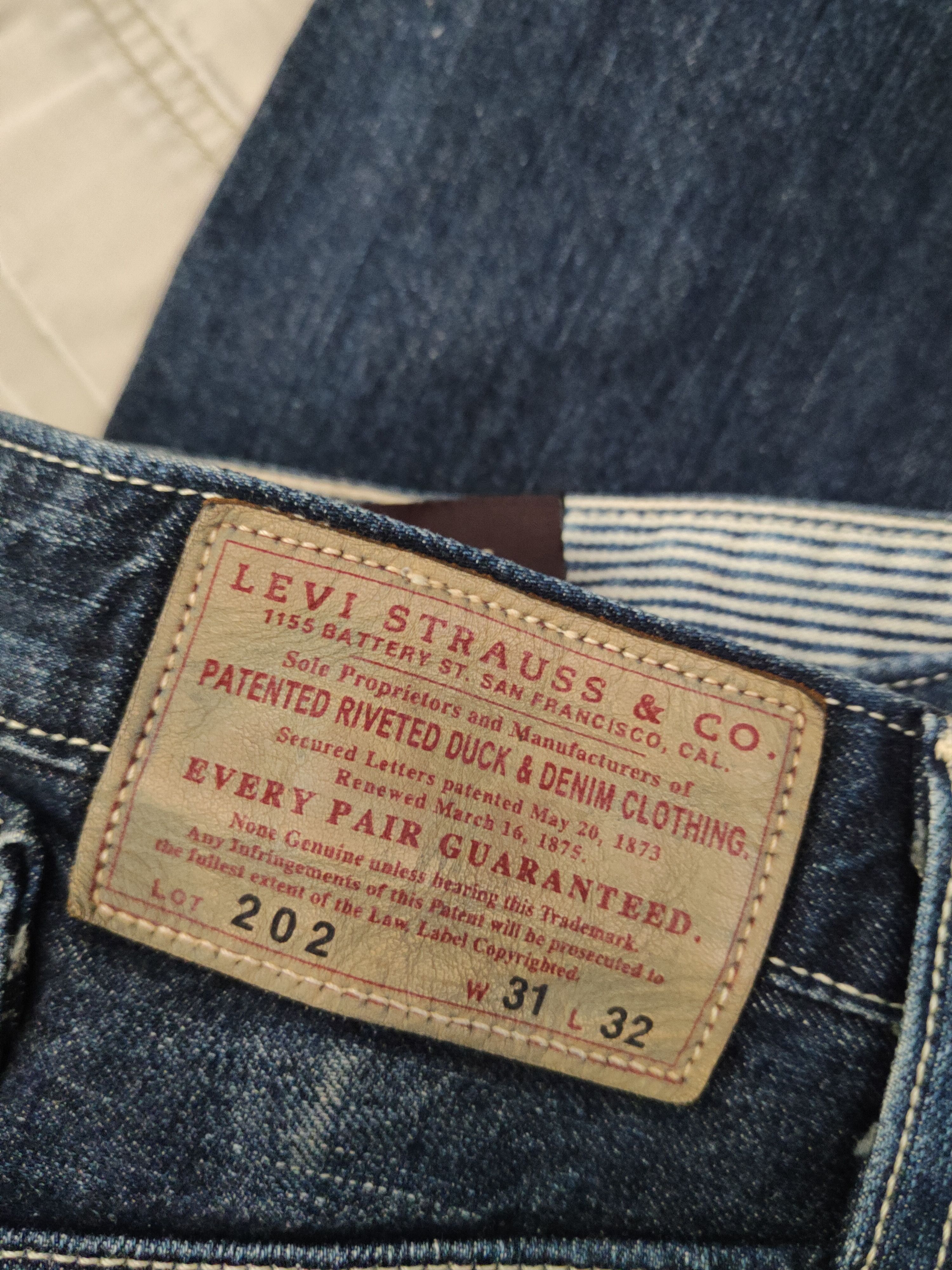 Levi's Levi's Dark Blue Distressed Ripped Jeans #S2839 Size US 31 - 13 Thumbnail