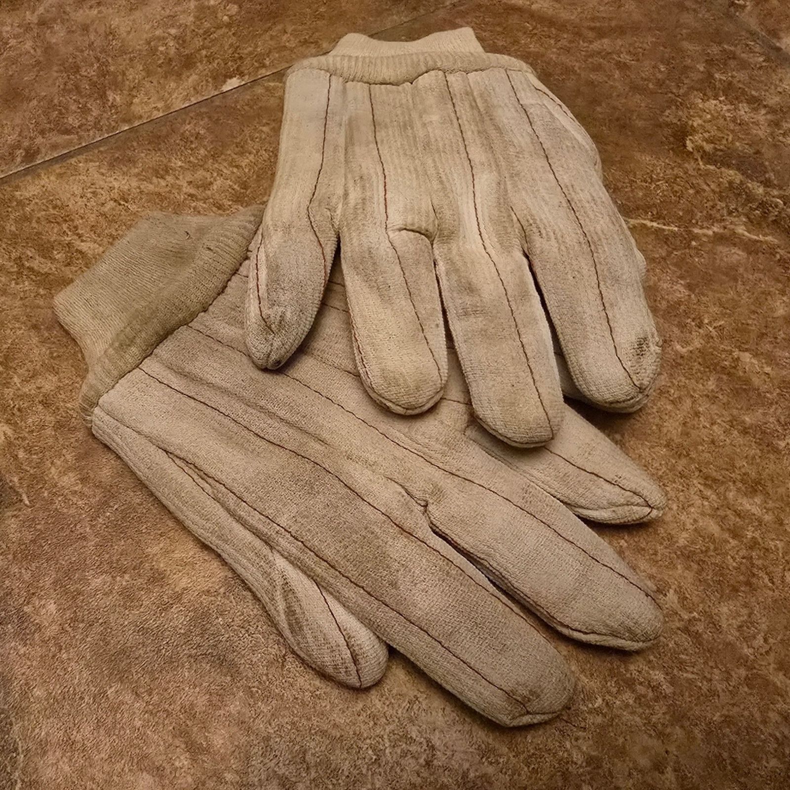 Other White Red Stitched Work XL Glove Size ONE SIZE - 3 Thumbnail