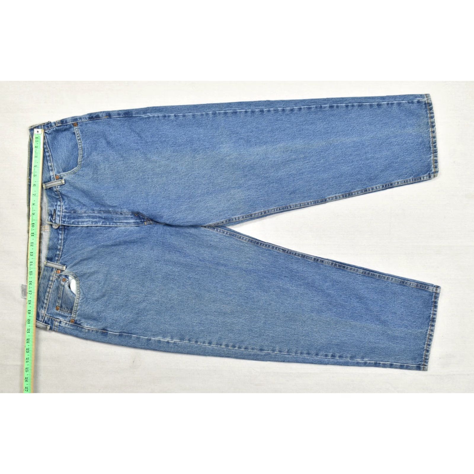 Levi's Levi's 550 Relaxed Fit Jeans Men's Medium Wash Denim W44 L30 100% Cotton Regular Straight 5-Pocket Blue Denim Jeans Mens Size US 44 / EU 60 - 8 Thumbnail