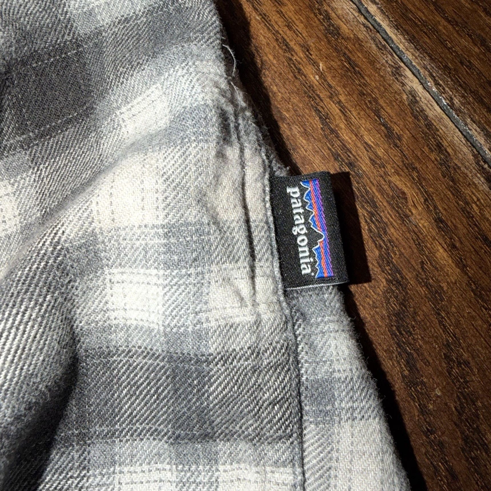 Patagonia Patagonia Flannel Shirt Mens Medium Gray Black Plaid Long Sleeve Organic Cotton Size US M / EU 48-50 / 2 - 5 Thumbnail
