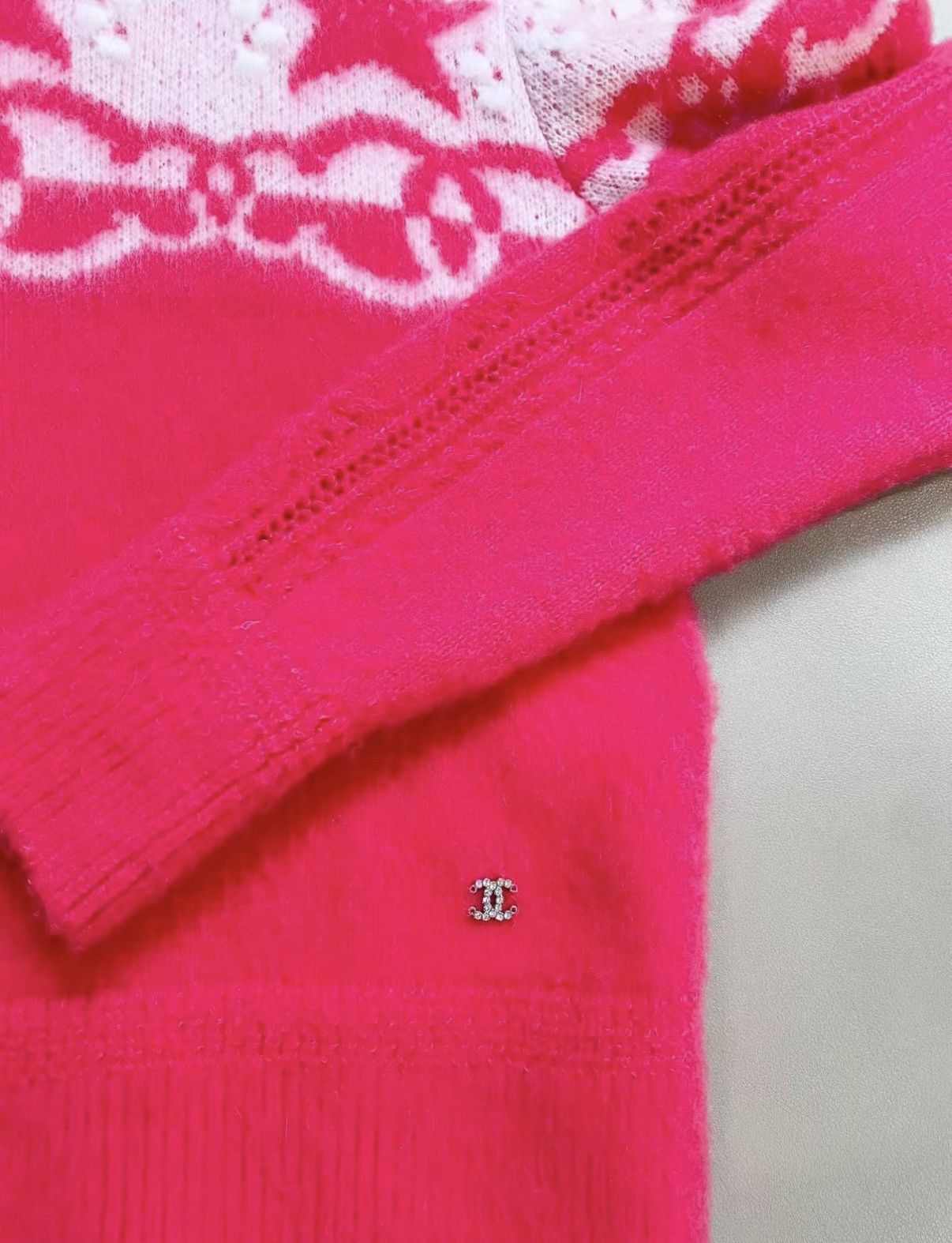 Chanel Chanel 23N Ski Collection Star Cashmere Sweater J33 Size XXS / US 00 / IT 34 - 4 Thumbnail