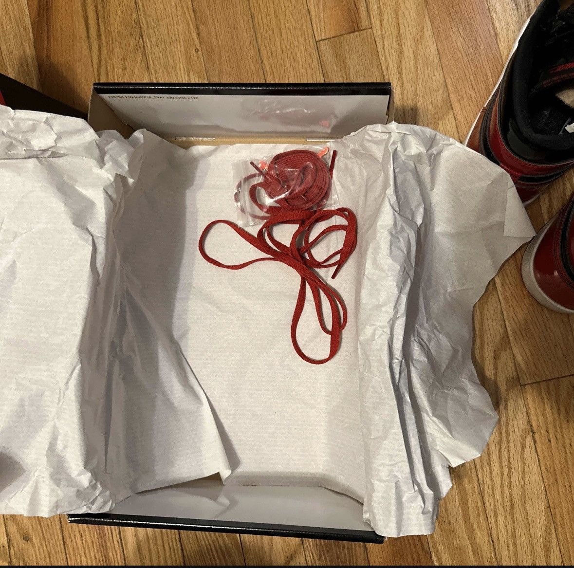 Jordan Brand × Nike Jordan 1 high og patent bred Size US 10 / EU 43 - 8 Thumbnail