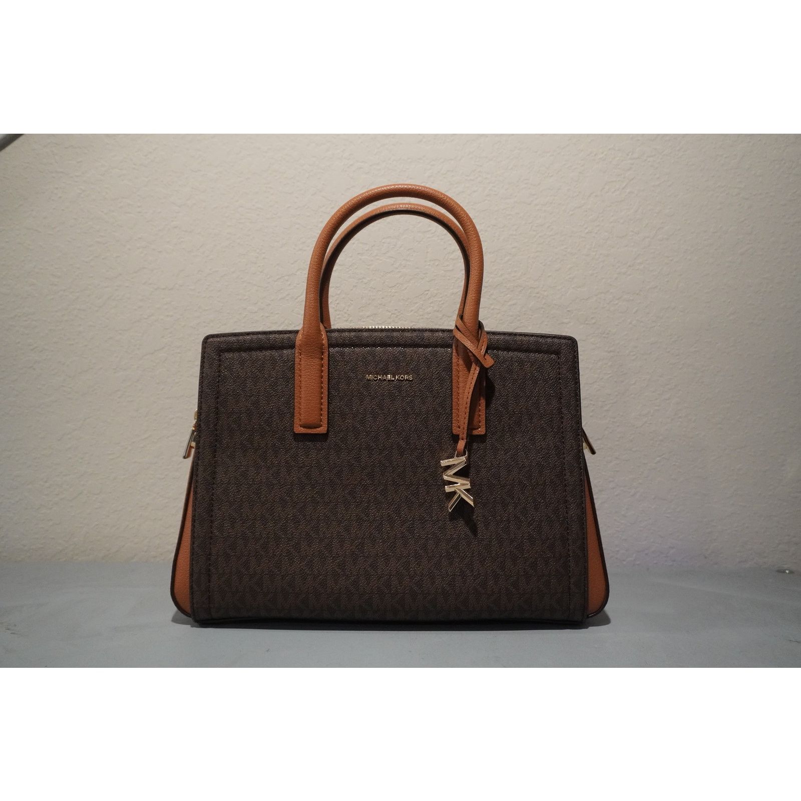 Michael Kors Michael Kors Laila Medium Signature Logo Satchel Brown Size ONE SIZE - 1 Thumbnail