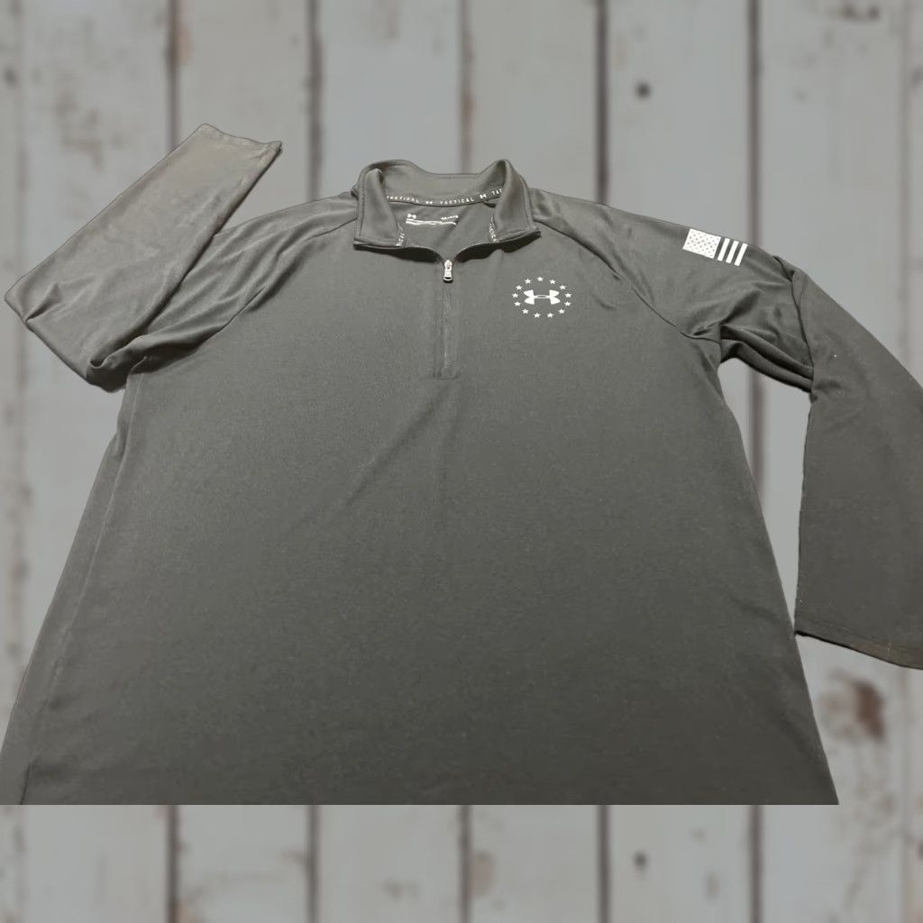 Under Armour Under Armour HeatGear Quarter Zip Athletic Shirt L Men Black Long Sleeve Activewear Mens Size US L / EU 52-54 / 3 - 1 Thumbnail
