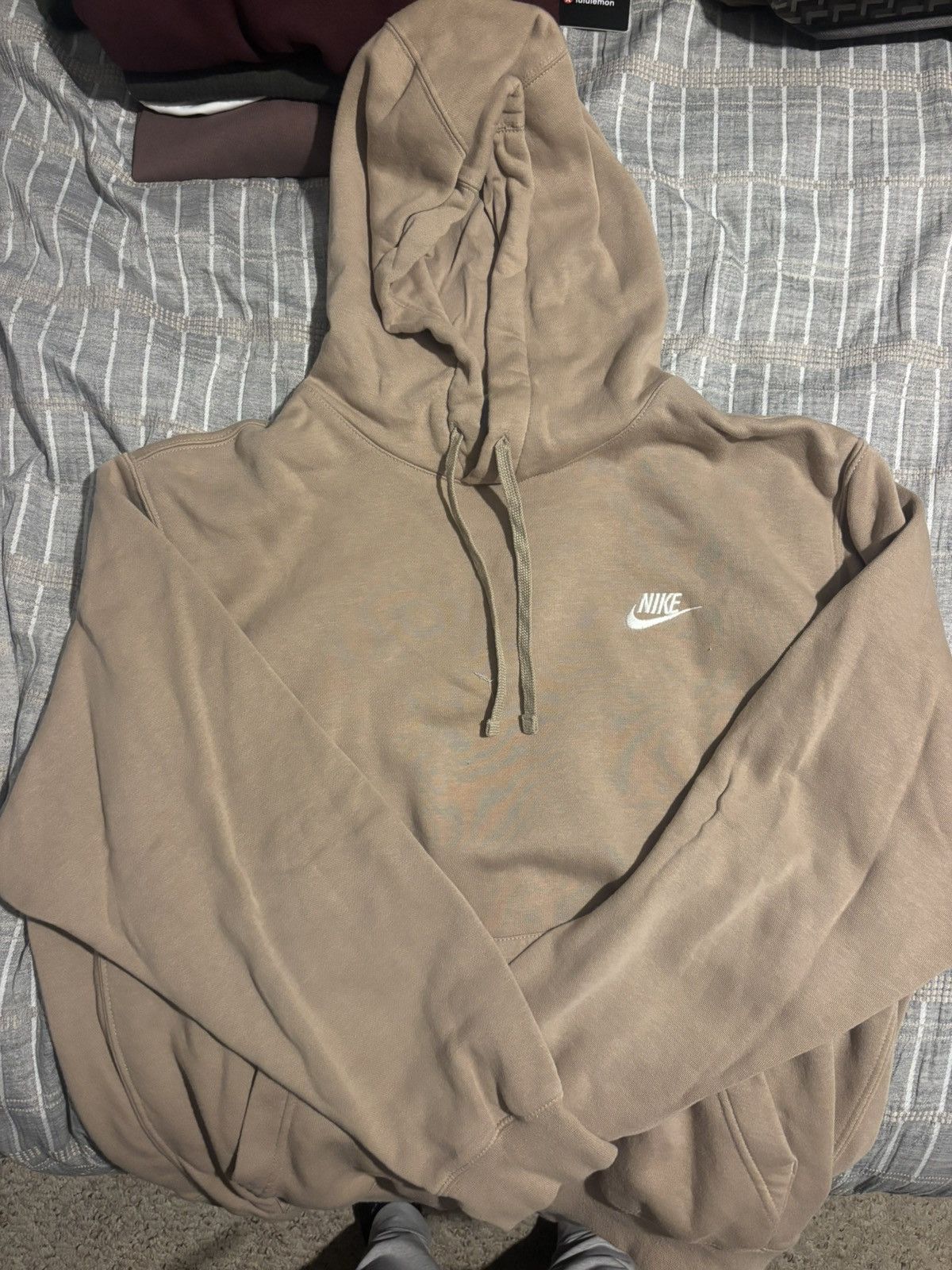 Nike Tan mens nike hoodie Size US XL / EU 56 / 4 - 1 Thumbnail