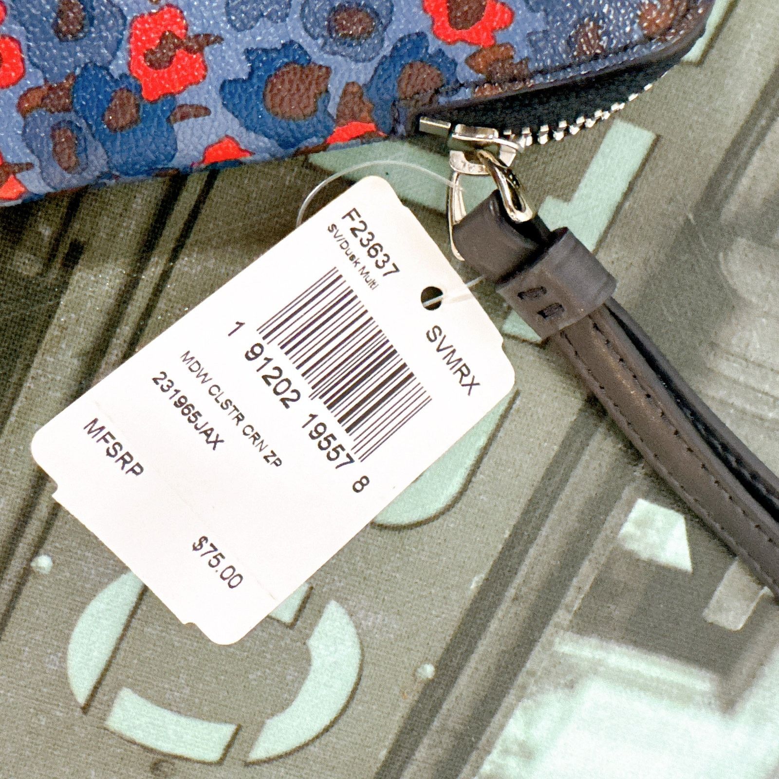 Coach Coach F23637 Meadow Cluster Floral Print Zip Around Wristlet Size ONE SIZE - 5 Thumbnail