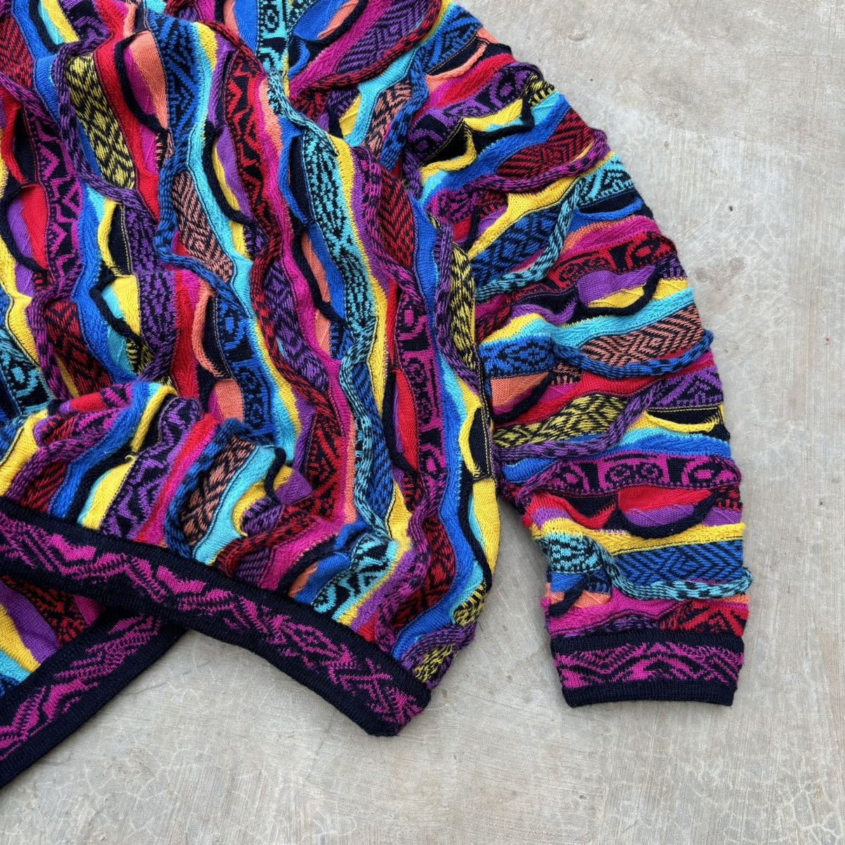 Coogi Crazy Vintage 90s Coogi 3D Knitwear Sweater Size US S / EU 44-46 / 1 - 4 Thumbnail