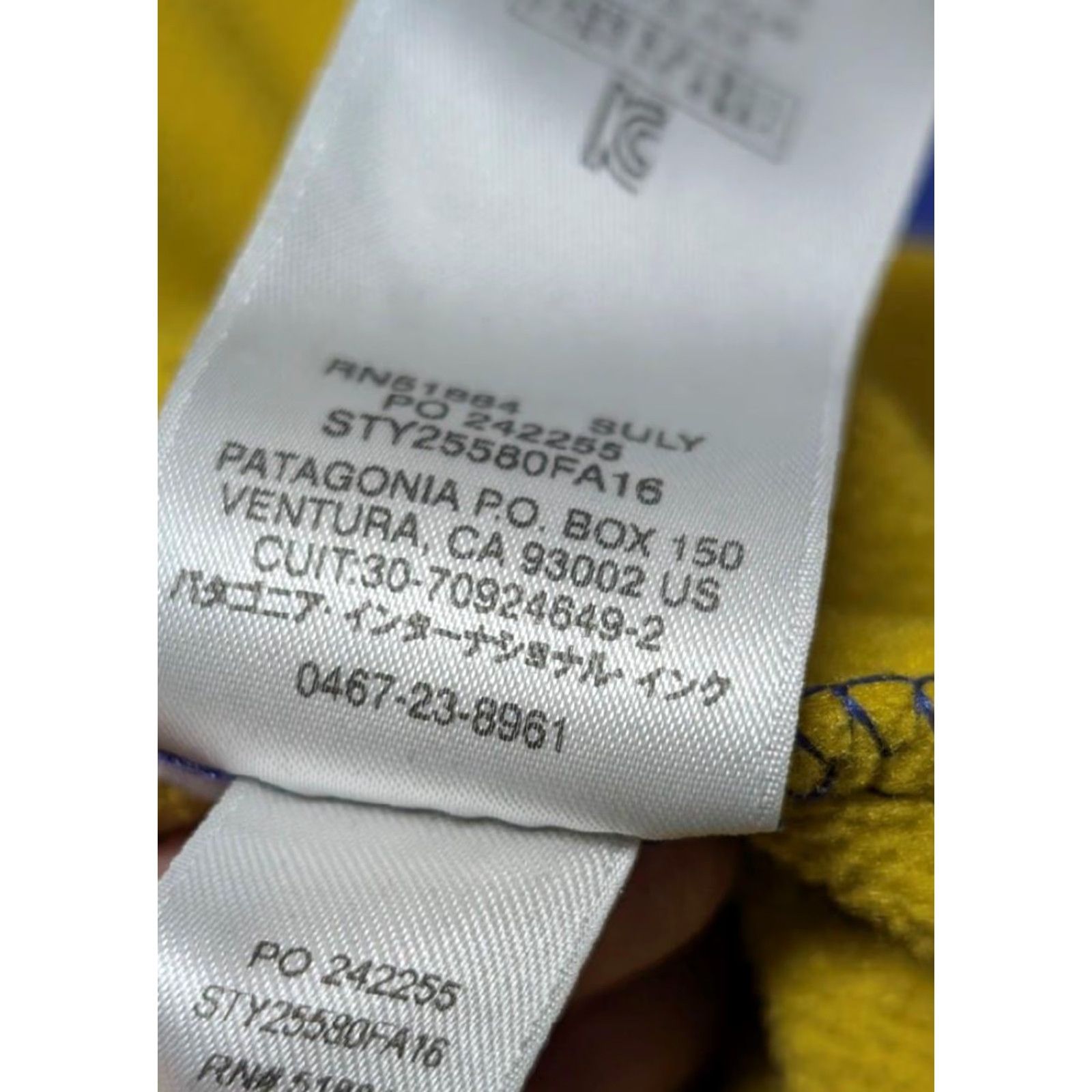 Patagonia VINTAGE Patagonia fleece SNAP-T two tone 2XL blue yellow pullover jacket mens Size US XXL / EU 58 / 5 - 5 Thumbnail