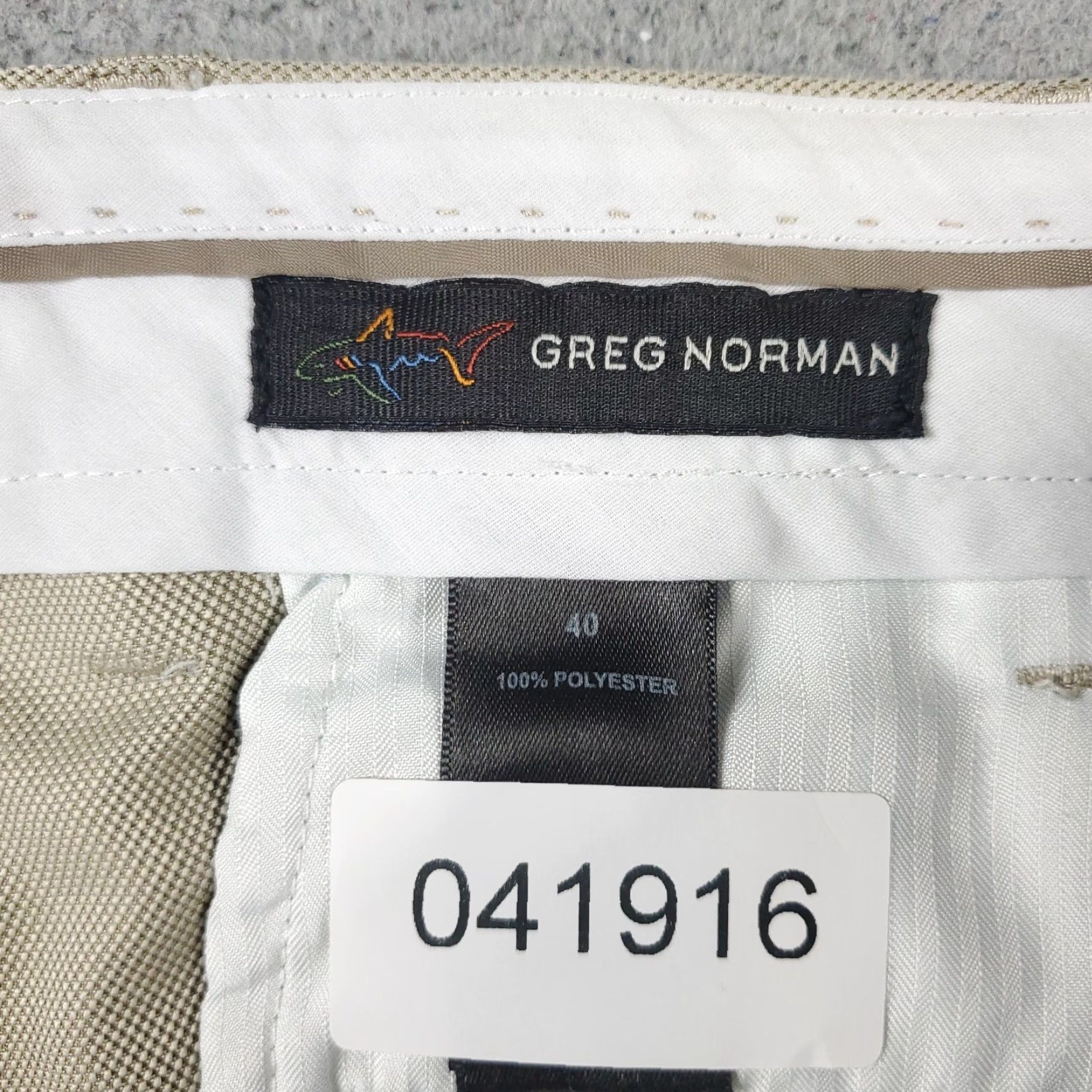 Vintage Greg Norman Mens Shorts 40 Beige Chino Flat Front Casual Business Travel Workwear Size US 40 / EU 56 - 8 Thumbnail