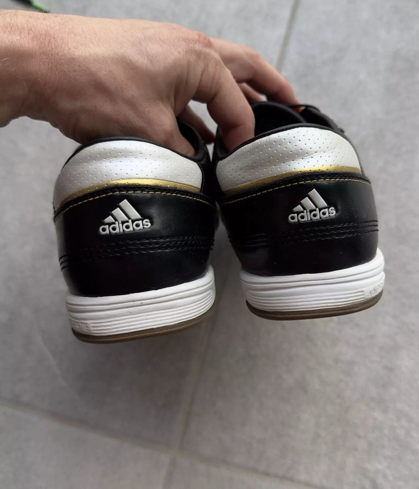Adidas AdiNova 2009 Black Leather Indoor Soccer Shoes Mens