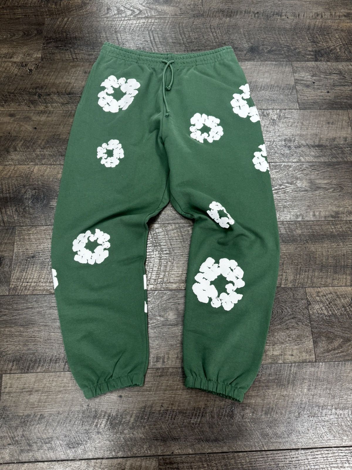 DENIM TEARS Cotton Wreath Sweatpants Size US 42 / EU 58 - 2 Thumbnail