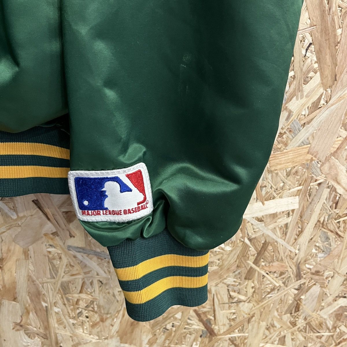 Starter Vintage Oakland Athletics 80’s Pyramid Satin Bomber Jacket Size US XL / EU 56 / 4 - 8 Thumbnail