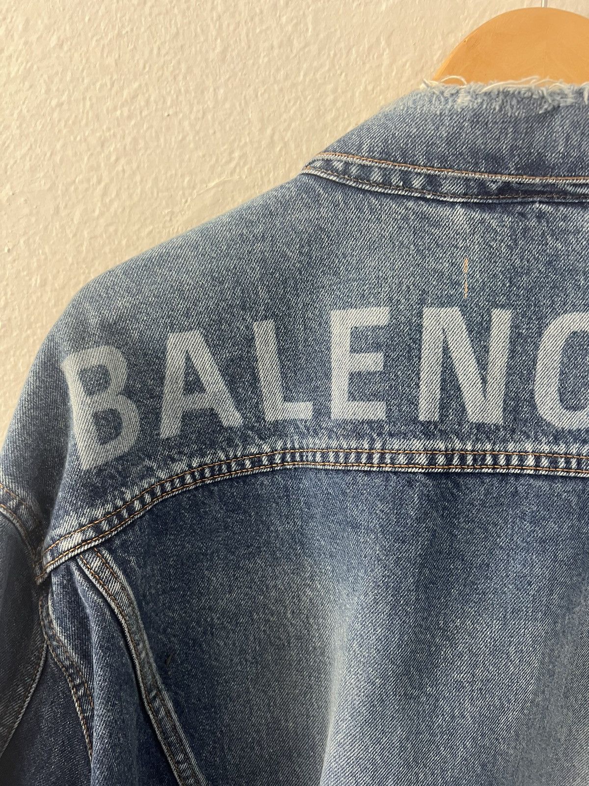 Balenciaga Balenciaga Logo Blue Distressed Denim Jacket with Size US M / EU 48-50 / 2 - 3 Thumbnail