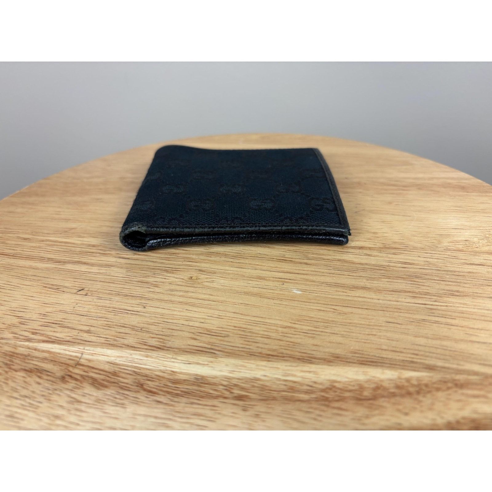Gucci Authentic Gucci Vintage Bifold Wallet Black GG Size ONE SIZE - 4 Thumbnail