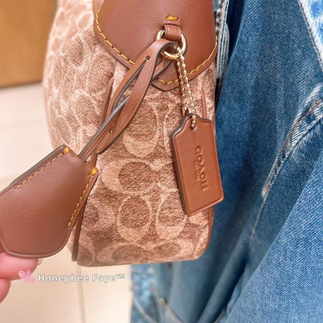 Coach Ella Small Shoulder Bag In Signature Chenille CDV37 Size ONE SIZE - 6 Thumbnail