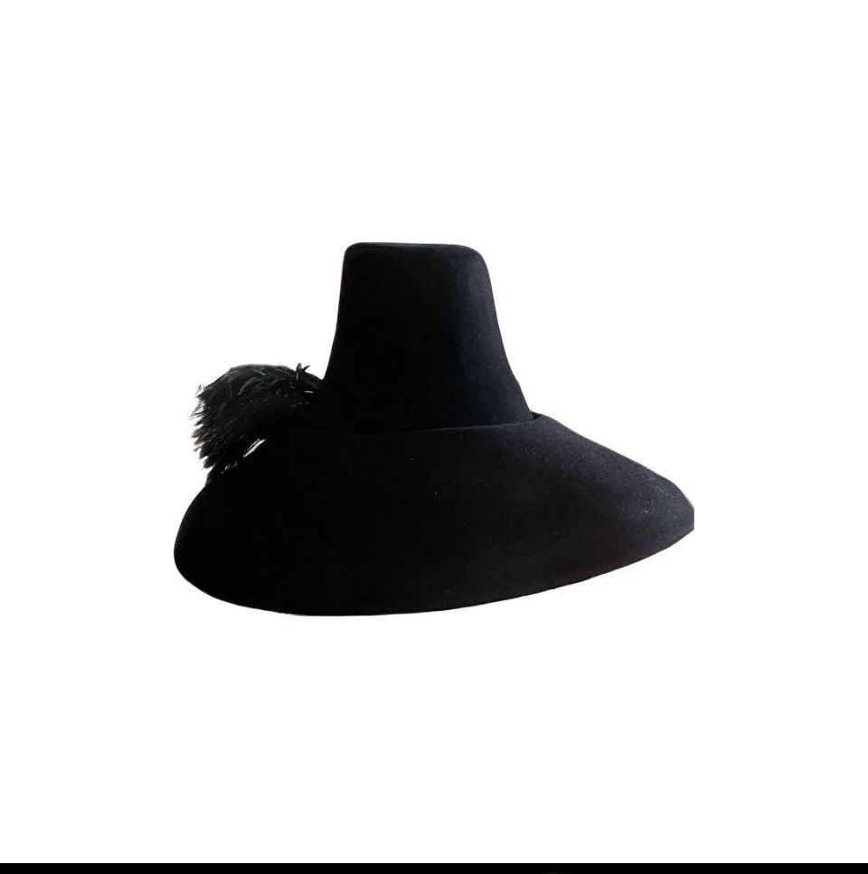Other Sculpted Elegance: Yumiko Iroyama Black Felt” Size ONE SIZE - 3 Thumbnail