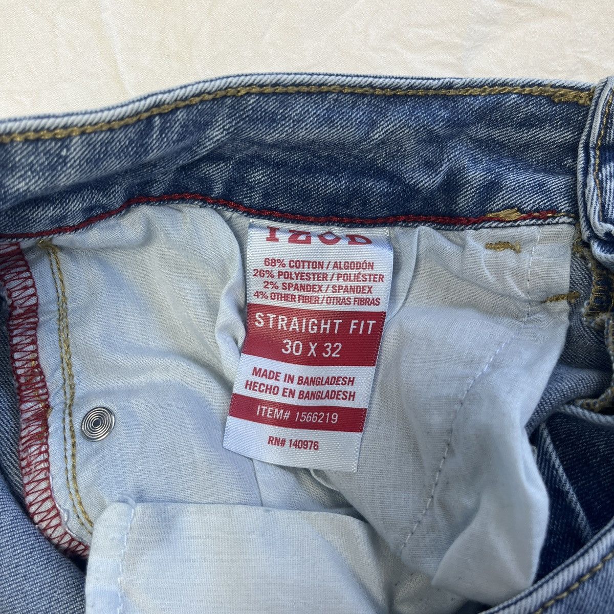 Izod Izod medium wash straight leg jeans Size 30" / US 8 / IT 44 - 6 Thumbnail