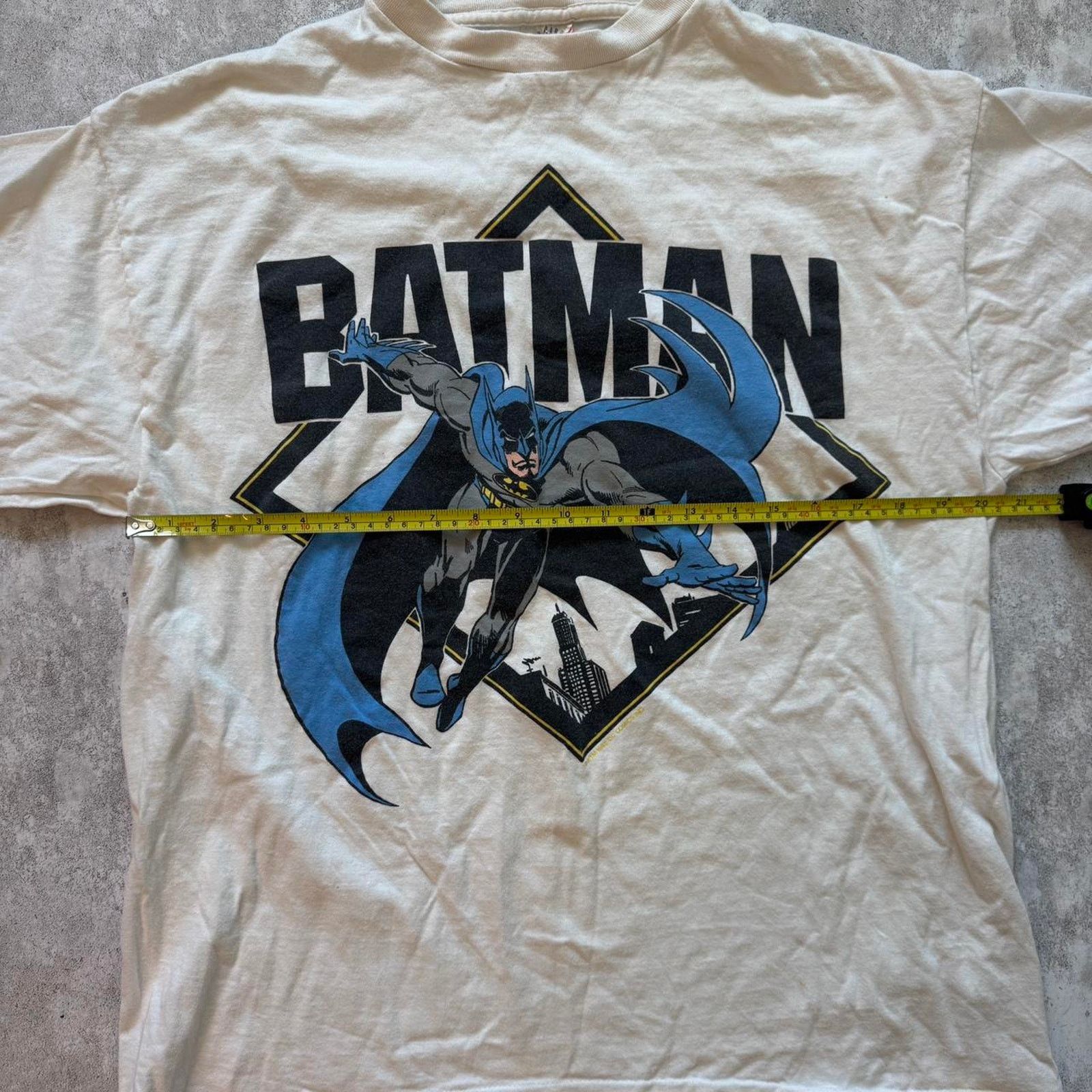 DC Comics Vintage 1988 DC Comics Batman T-Shirt – Size Large Size US L / EU 52-54 / 3 - 6 Thumbnail